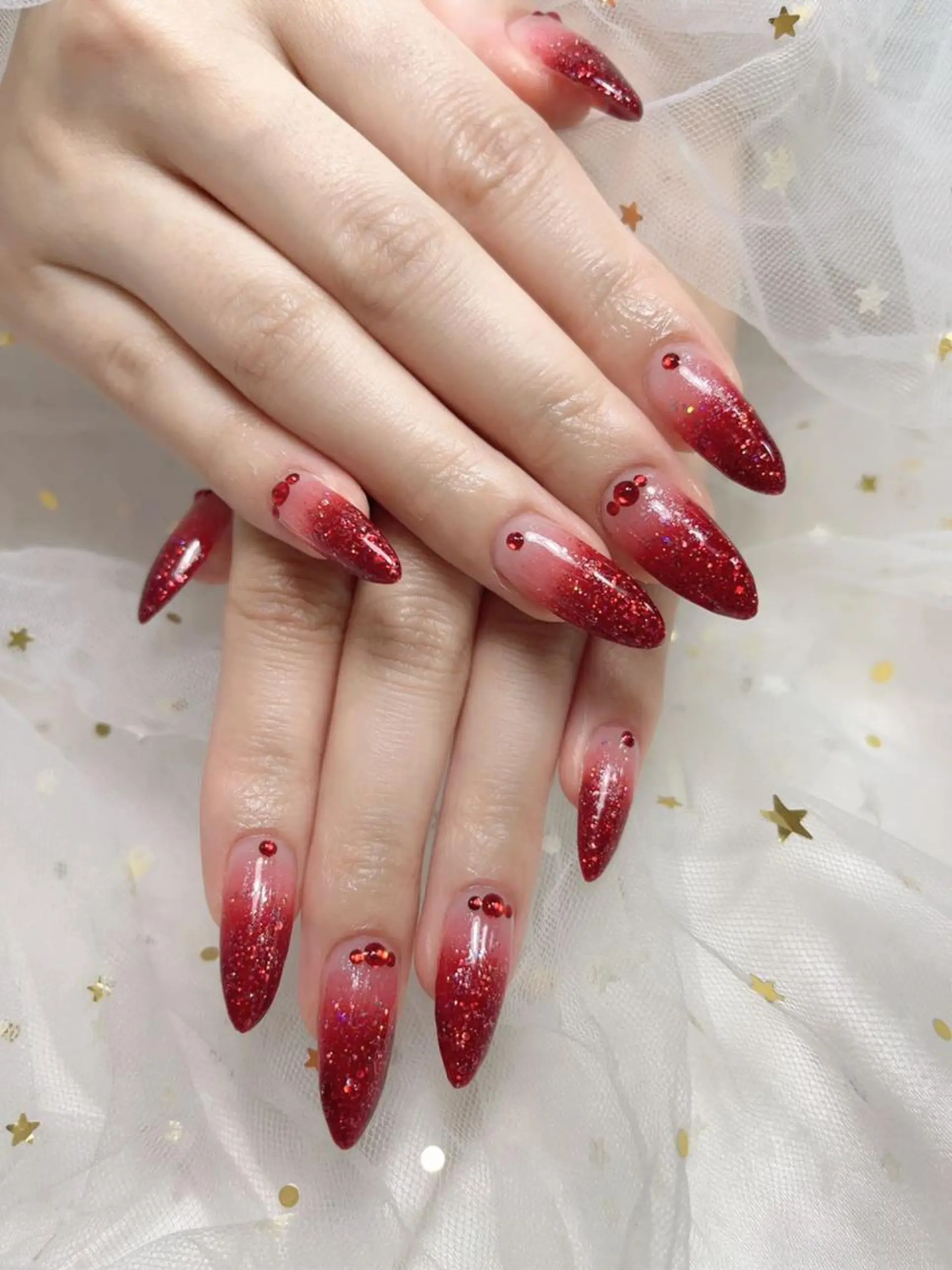 ネイル グラデーション 持ち込み 赤色 スカルプネイル ジョリ kasumi🌹💅のネイルデザイン