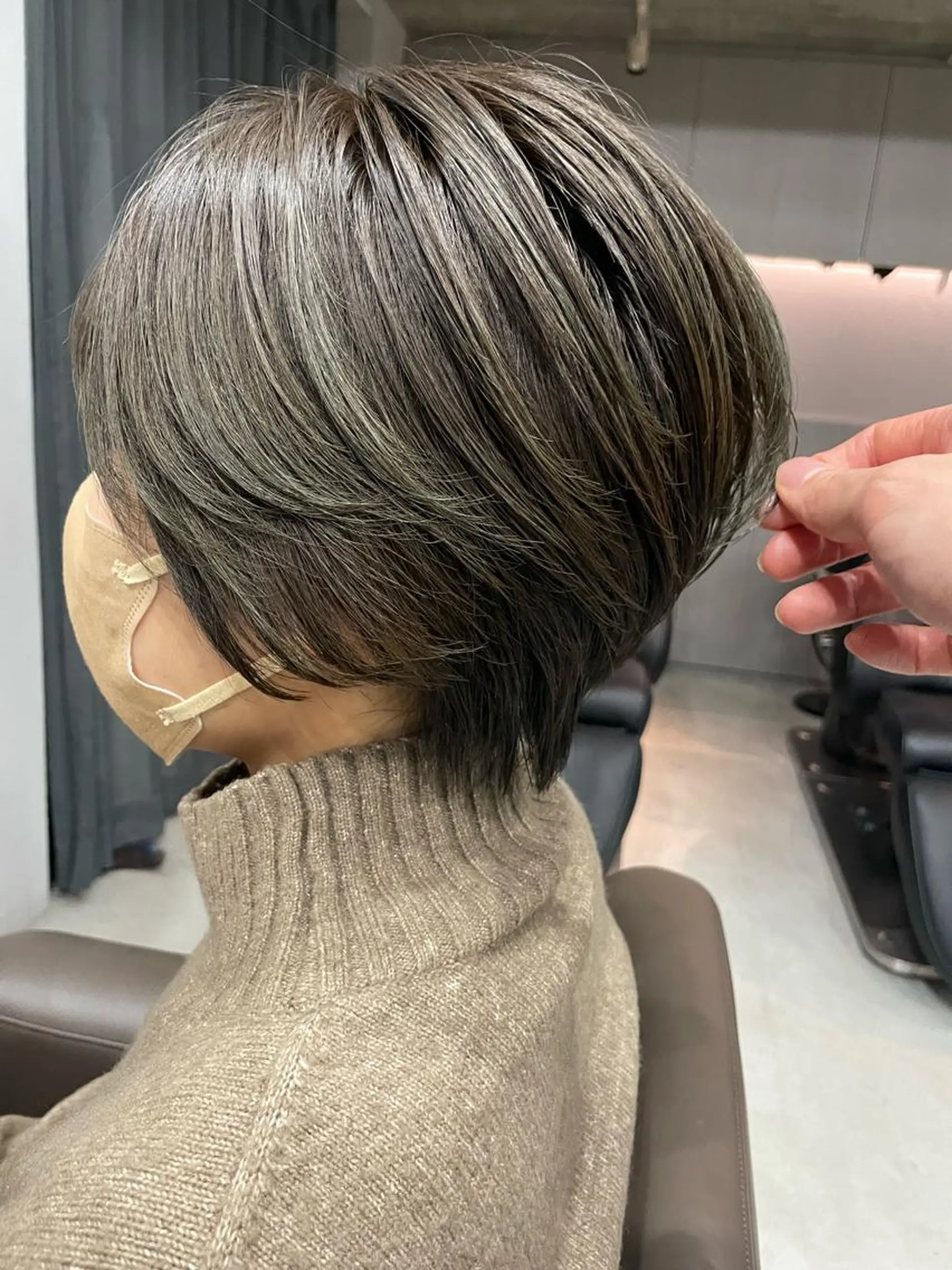 ショート カラー 吉田一輝 外国人パーマのヘアスタイル