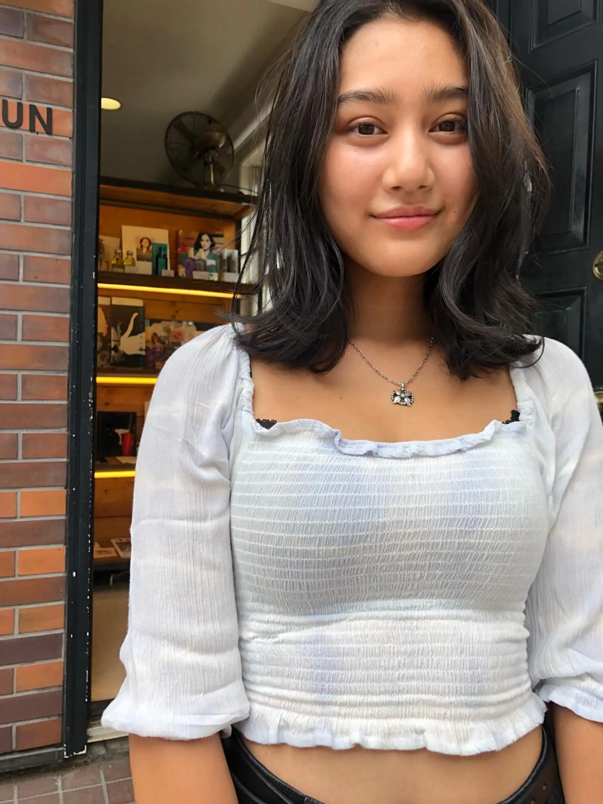 ミディアム カラー NOUN所属・eri kinjoのヘアスタイル