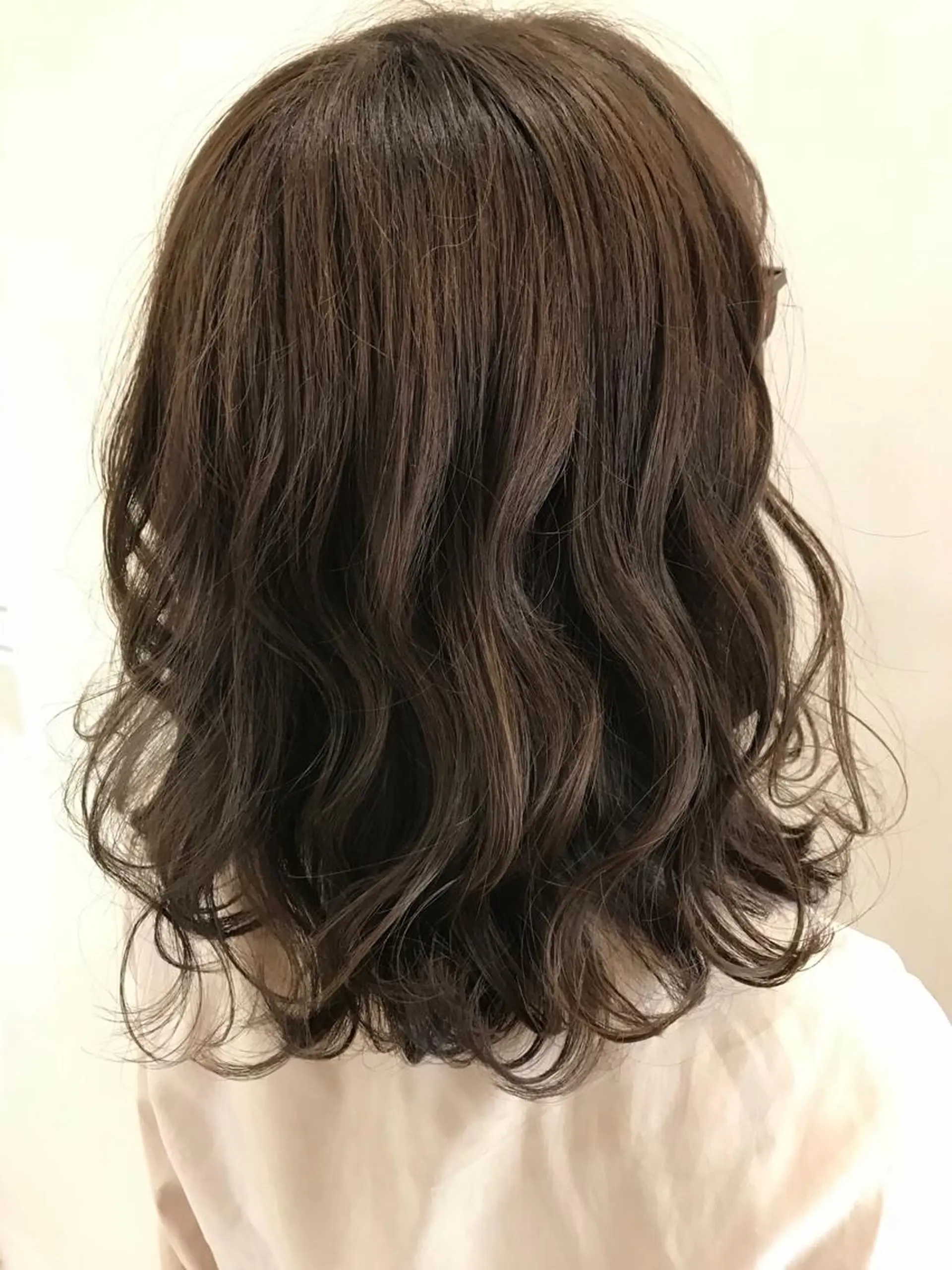 ミディアム カラー カット ヘアカラー トリートメント 高橋恵🌈生え癖改善 ウルフ/レイヤーのヘアスタイル