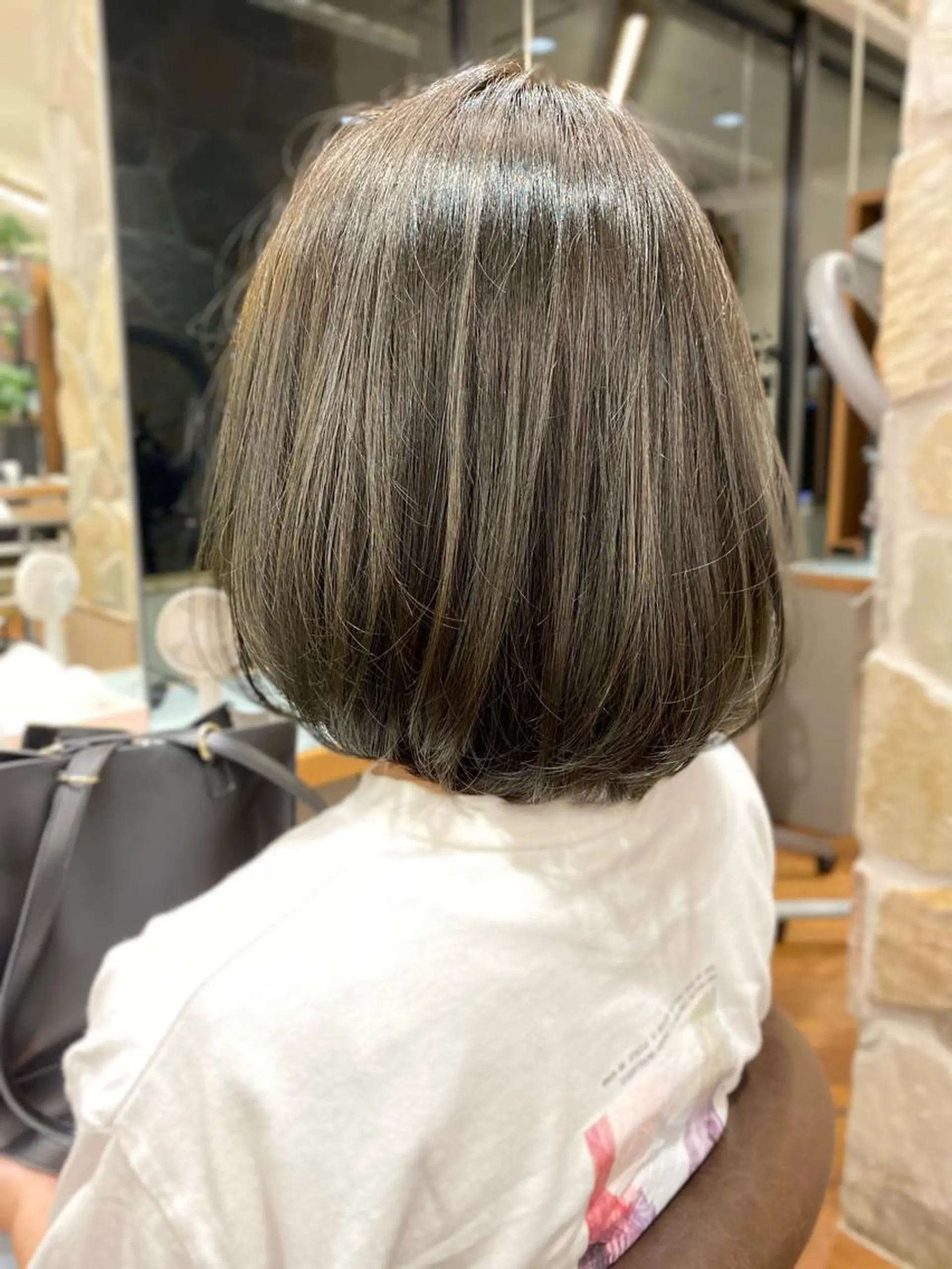 ミディアム カラー ブリーチ ブリーチなしカラー レイヤー/グレージュ メンズパーマのヘアスタイル