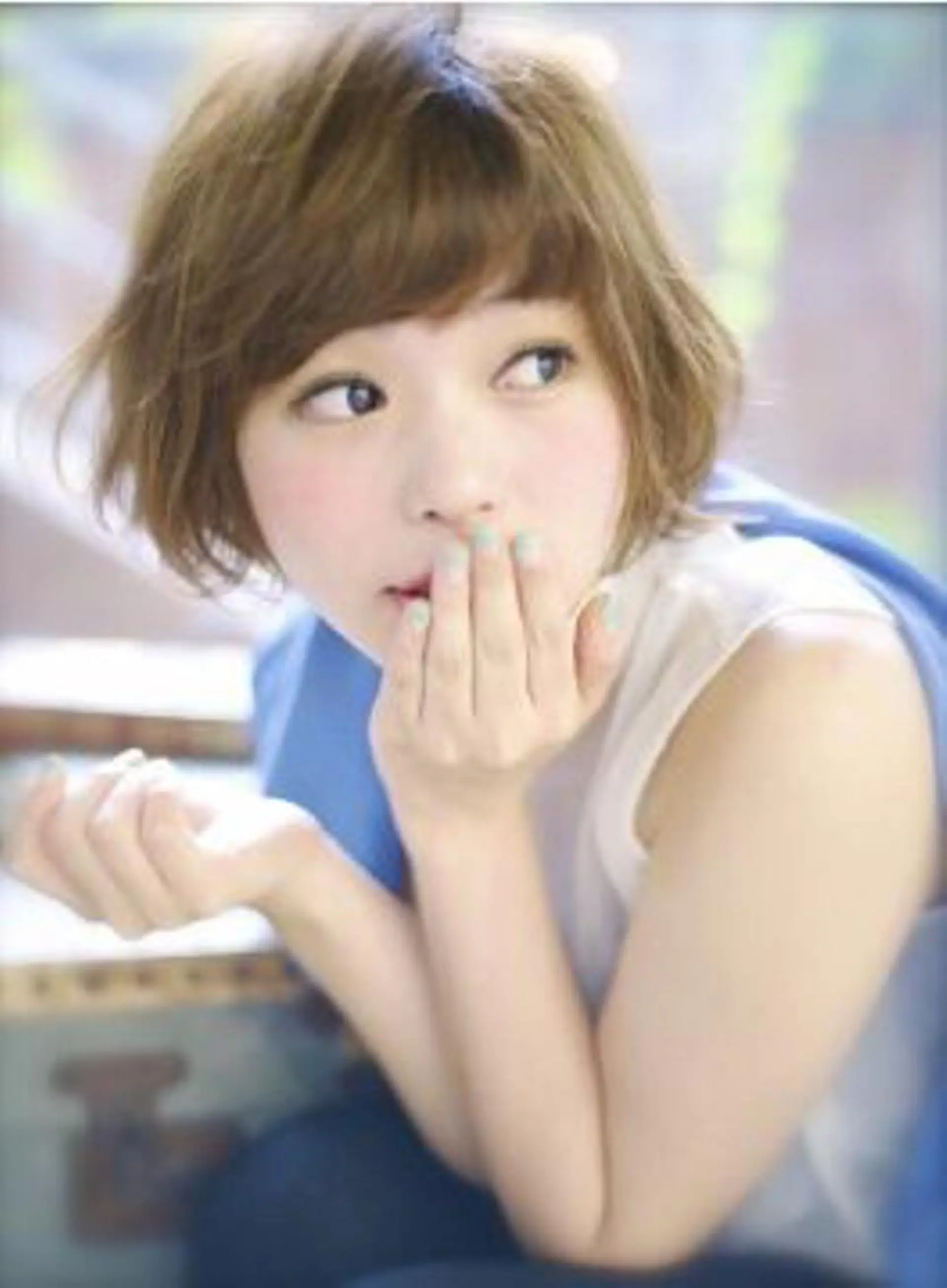 ショート カラー パーマ ショートヘア メンズハイトーン メンズバレイヤージュのヘアスタイル