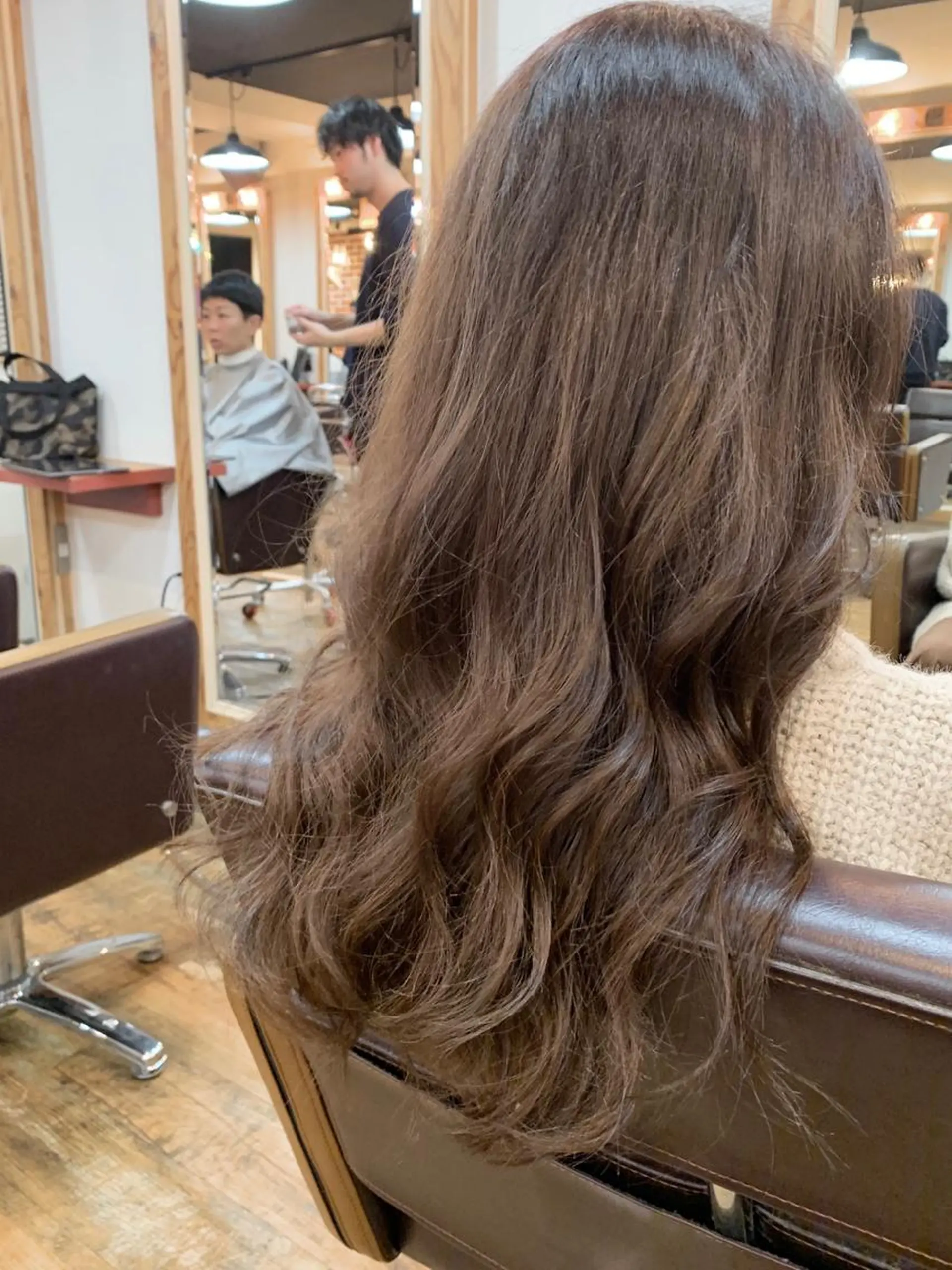 ロング カラー ベージュカラー ミルクティーベージュ 岡崎勇人/レイヤー/ 韓国/ケラチンTRのヘアスタイル