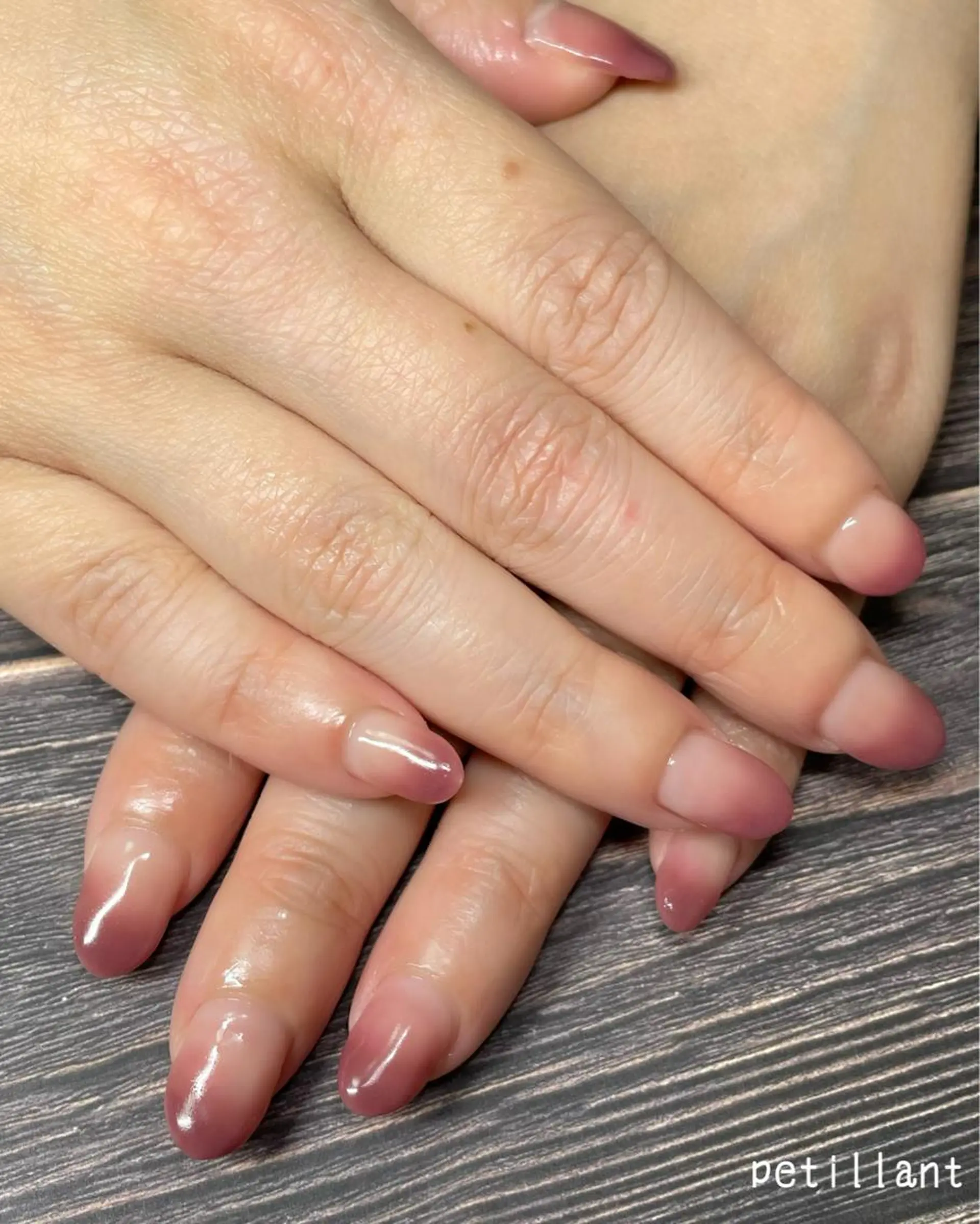ネイル ブルー グラデーション ピンク 春ネイル nail salon petillantのネイルデザイン