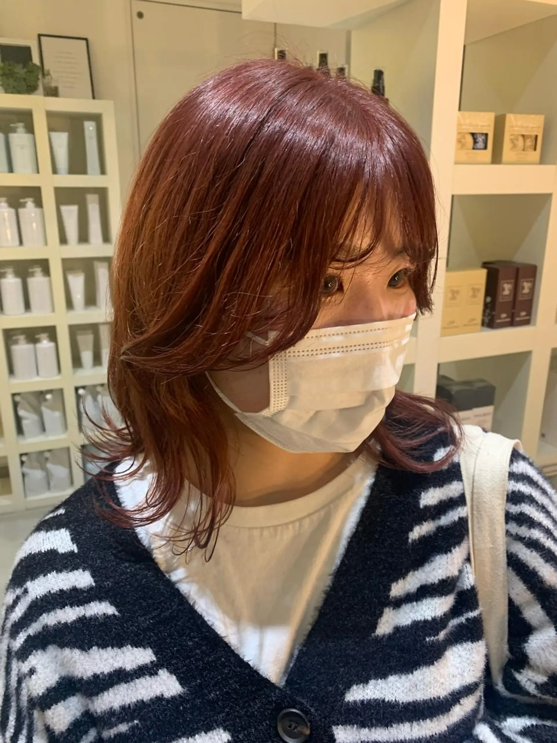 ミディアム ヘアカラー 長山 茉白のヘアスタイル