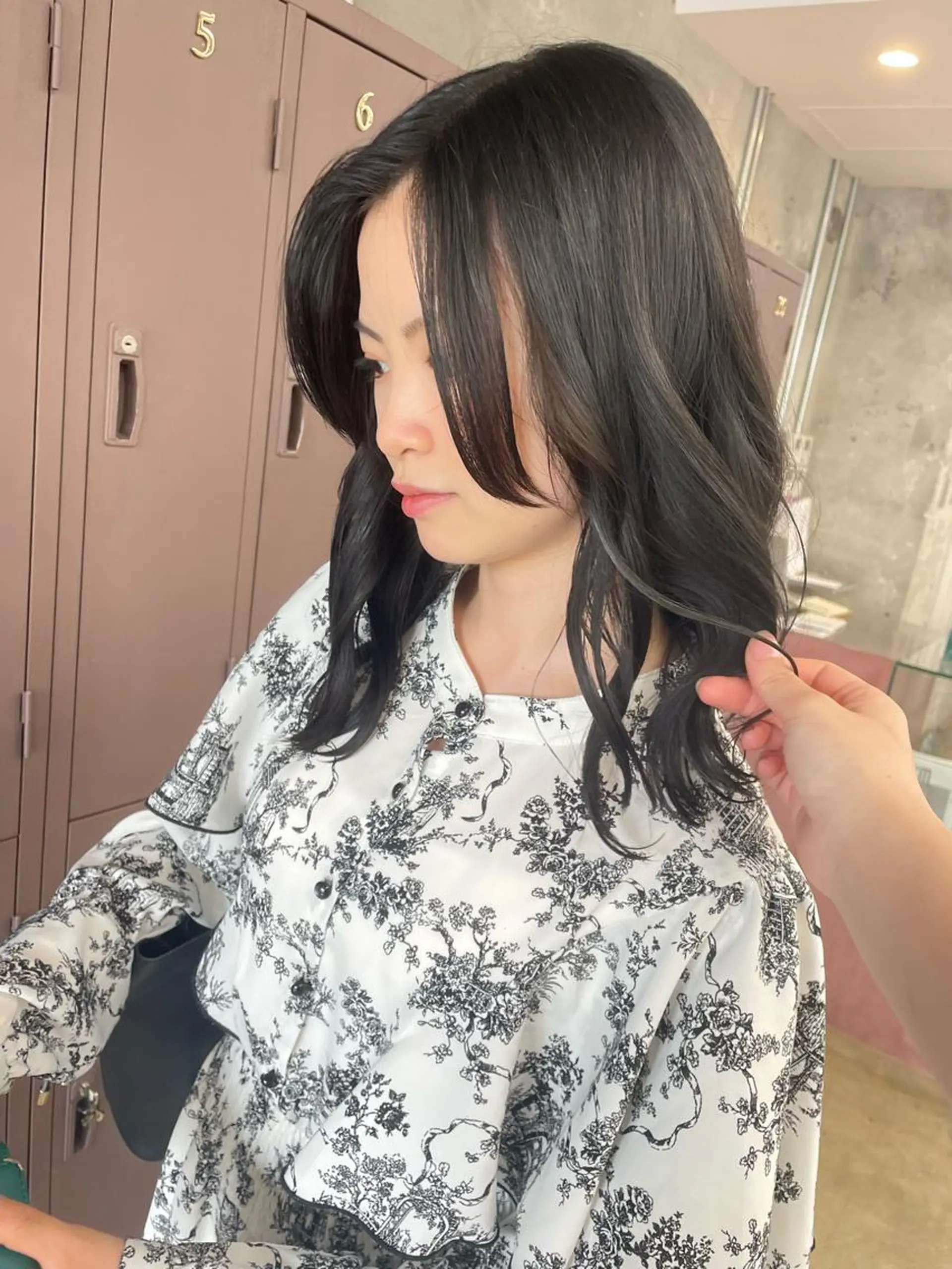 ロング 鈴木瑛里/ブロンド ベージュ/男女のヘアスタイル