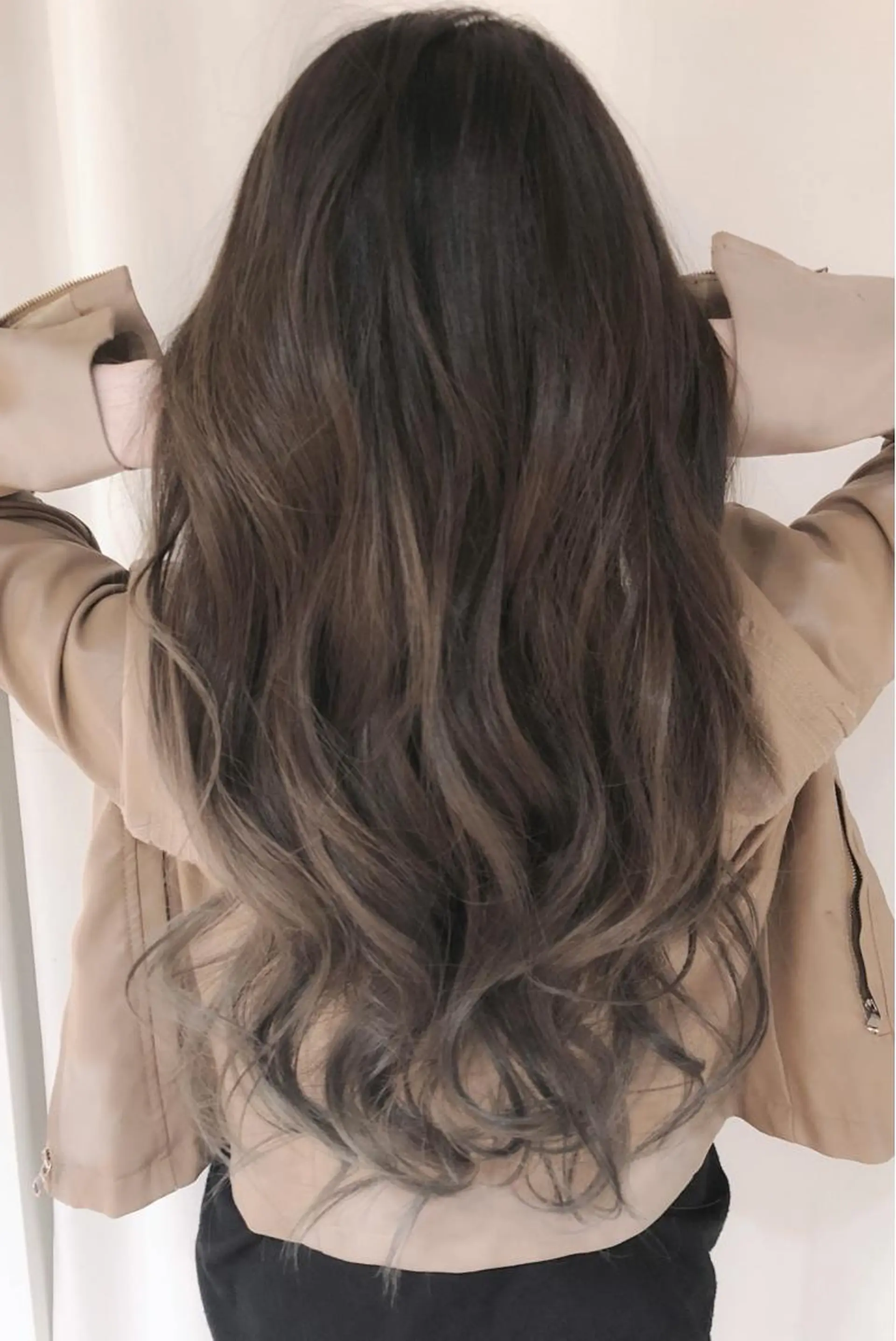 ロング カラー パーマ ヘアアレンジ アッシュ バレイヤージュ ブリーチ ケアブリーチ 透明感カラー ヘアカラー トリートメント 竹内ケンゴ🇰🇷 EIGHT藤沢のヘアスタイル