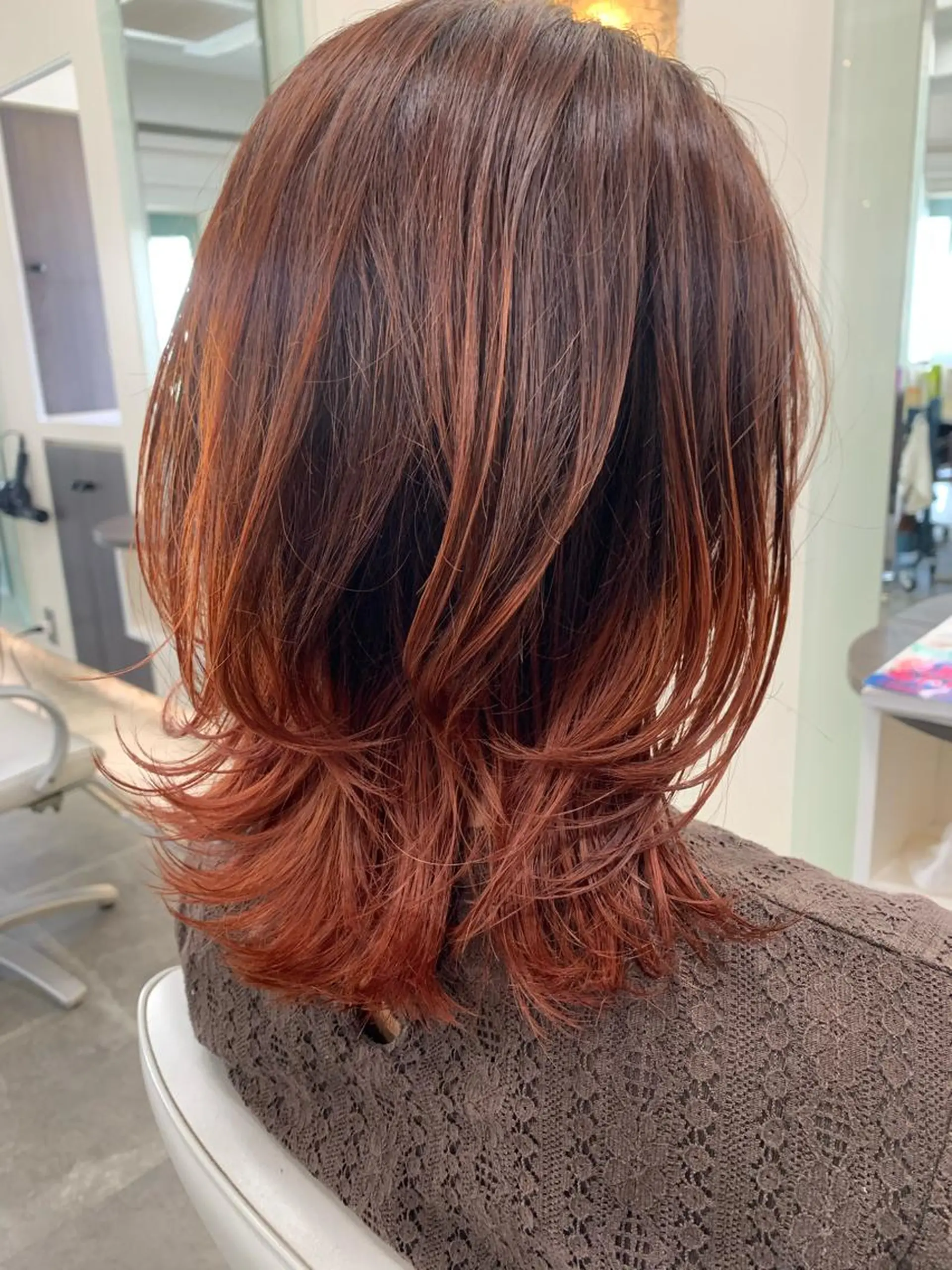 ミディアム カラー カット ヘアカラー トリートメント 平 ちひろのヘアスタイル