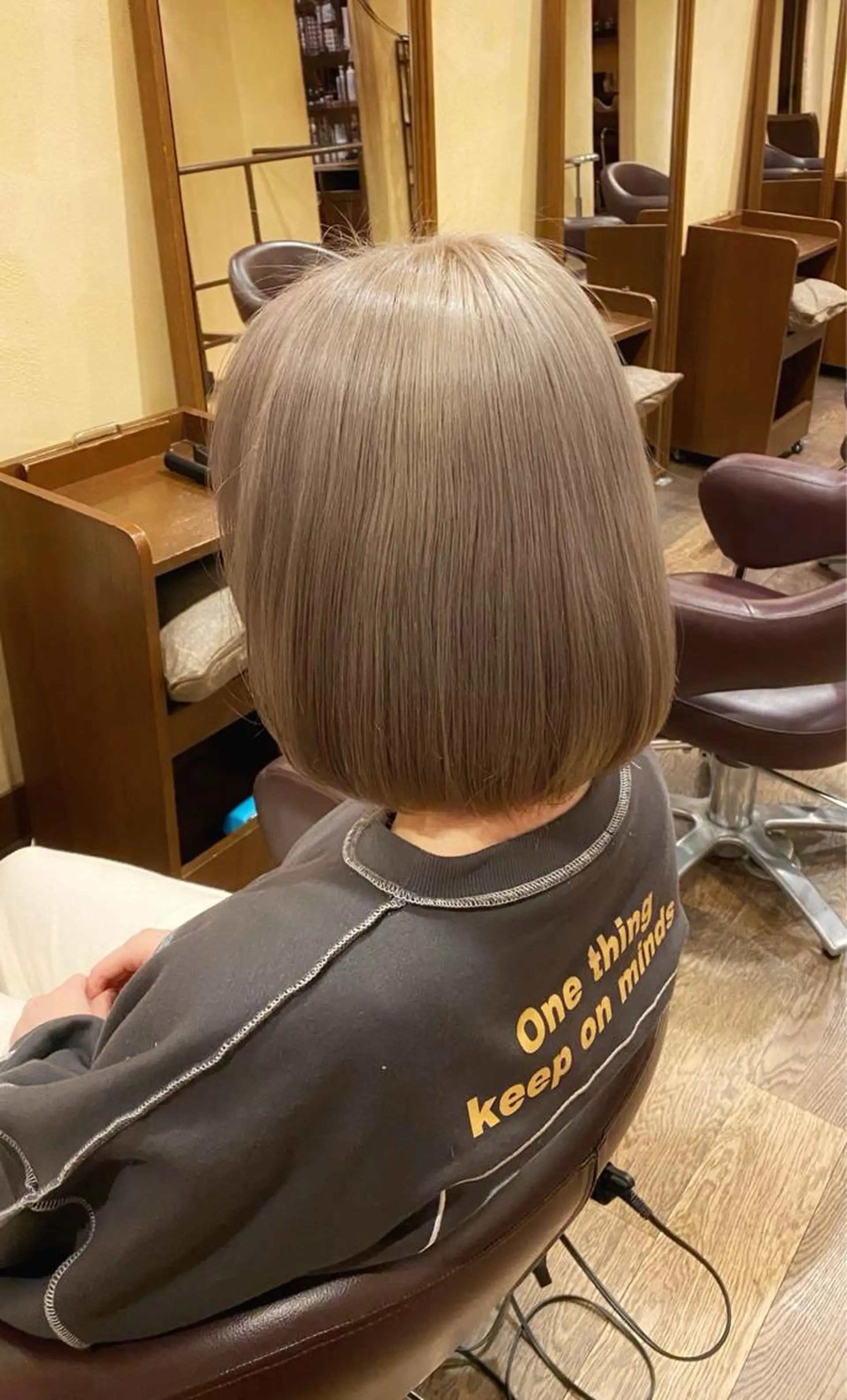 ショート カラー グレージュ ミルクティーグレージュ 太田 康治のヘアスタイル