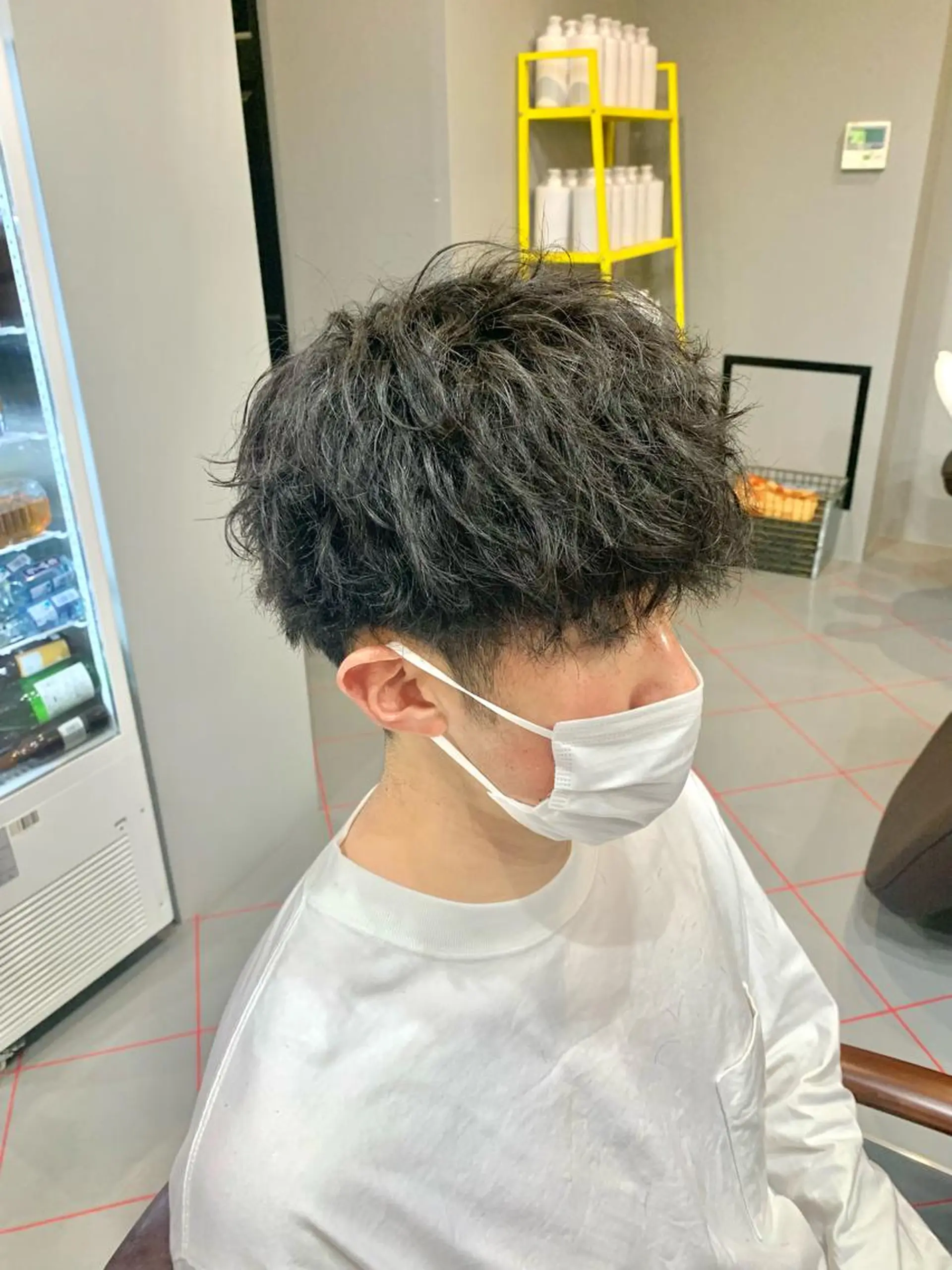 ショート パーマ メンズ マッシュ 刈り上げ 【扱いやすいパーマ】 眞鍋拓己のヘアスタイル
