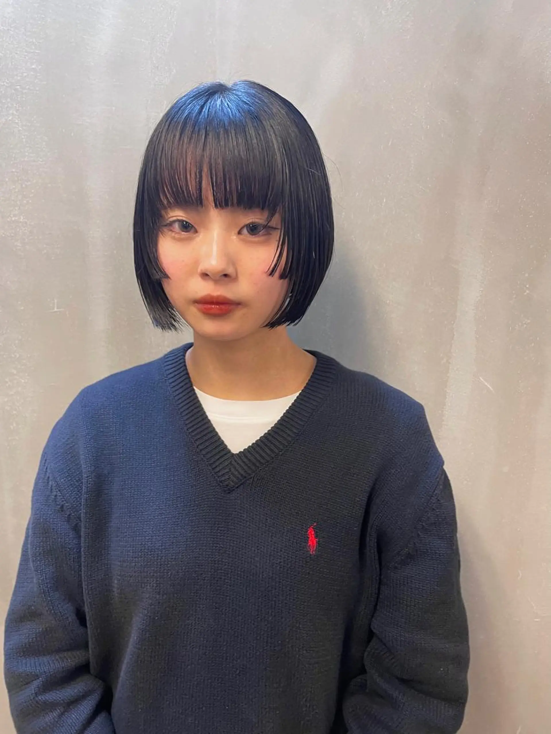 ミディアム カラー パーマ ヘアアレンジ メンズ キッズ ネイル マツエク・マツパ アイブロウ 黒髪 ブルーカラー ブルーブラック ブルー カット ヘアカラー トリートメント tatsumi/ボブ ウルフ/レイヤーのヘアスタイル