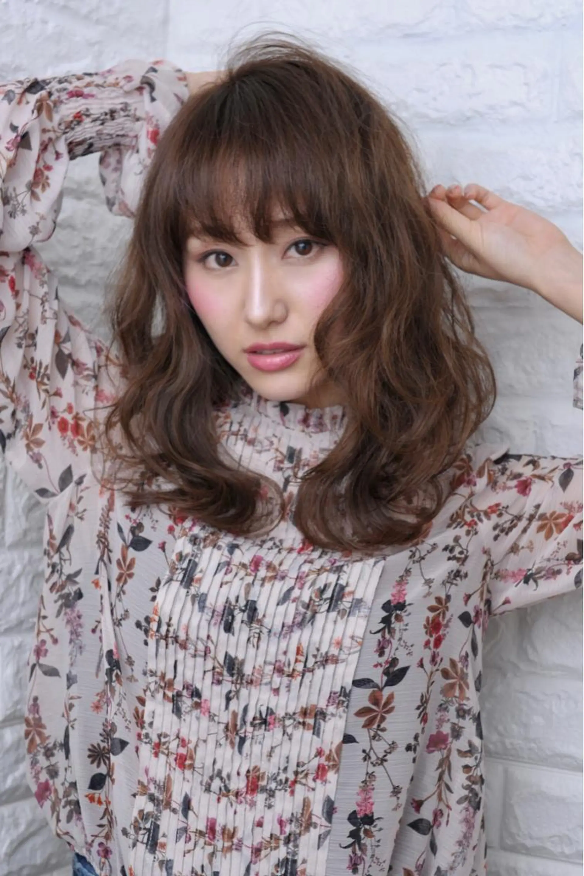 セミロング カラー パーマ 個室で似合わせ好印象 🧡外山弥千代のヘアスタイル