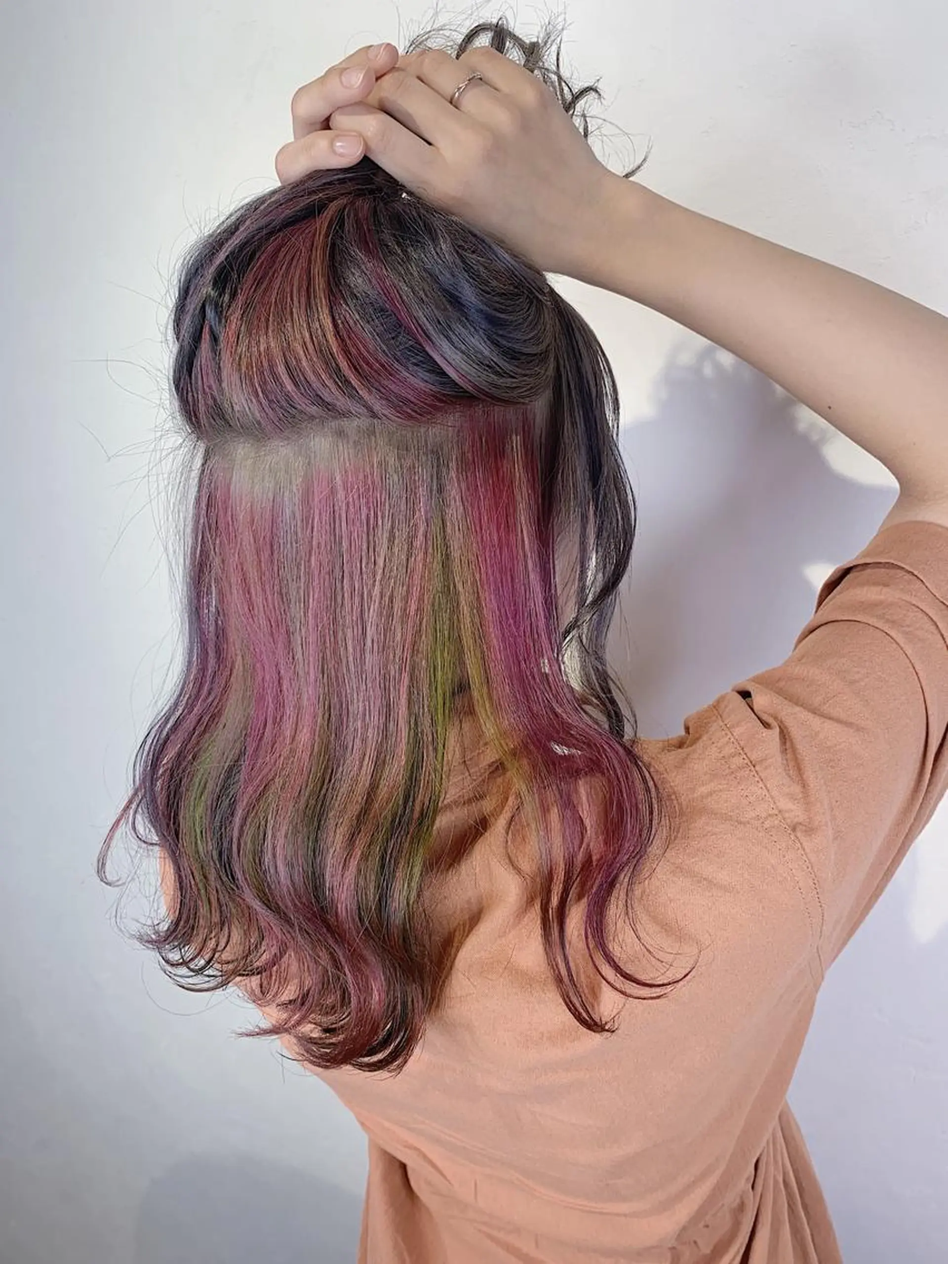 ロング カラー ブリーチ インナーカラー _WHITE 天神店 YUMEKA🐻のヘアスタイル