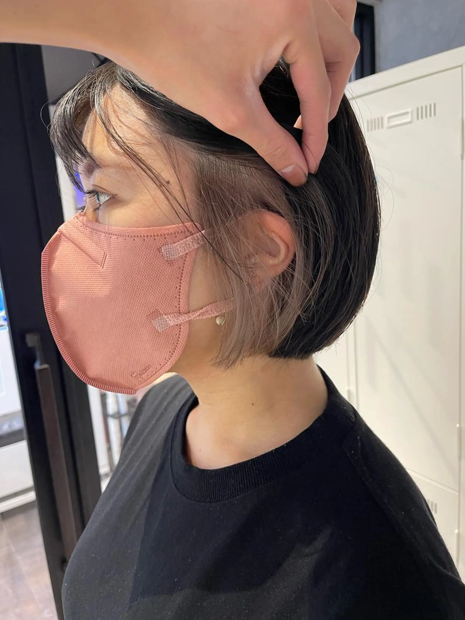 ショート カラー インナーカラー ショートヘア ヘアカラー トリートメント オフホワイトアンドなんば所属・福西 洋斗のヘアスタイル