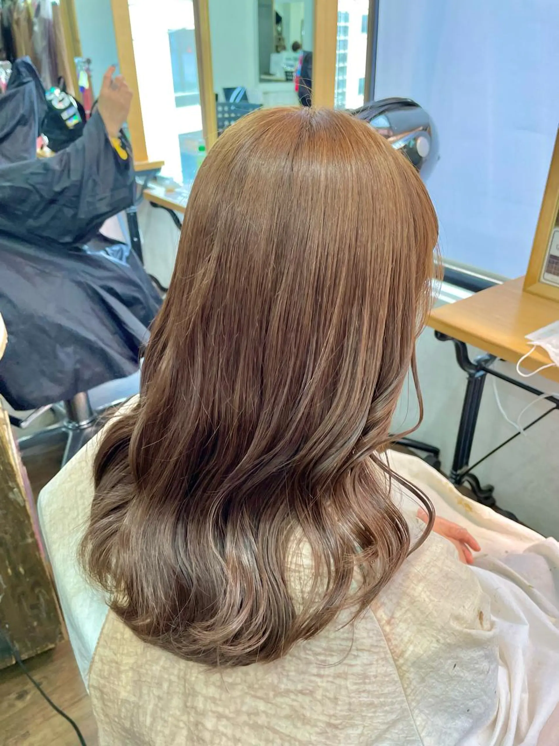 セミロング 横浜🦋ハイトーン 🫐シャドウルーツのヘアスタイル