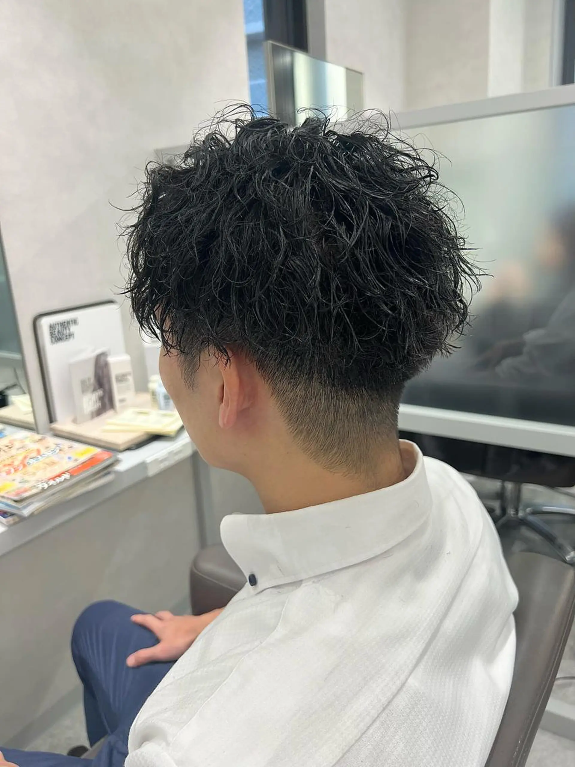 ショート カラー パーマ メンズ 関西センターパート メンズモデル募集のヘアスタイル