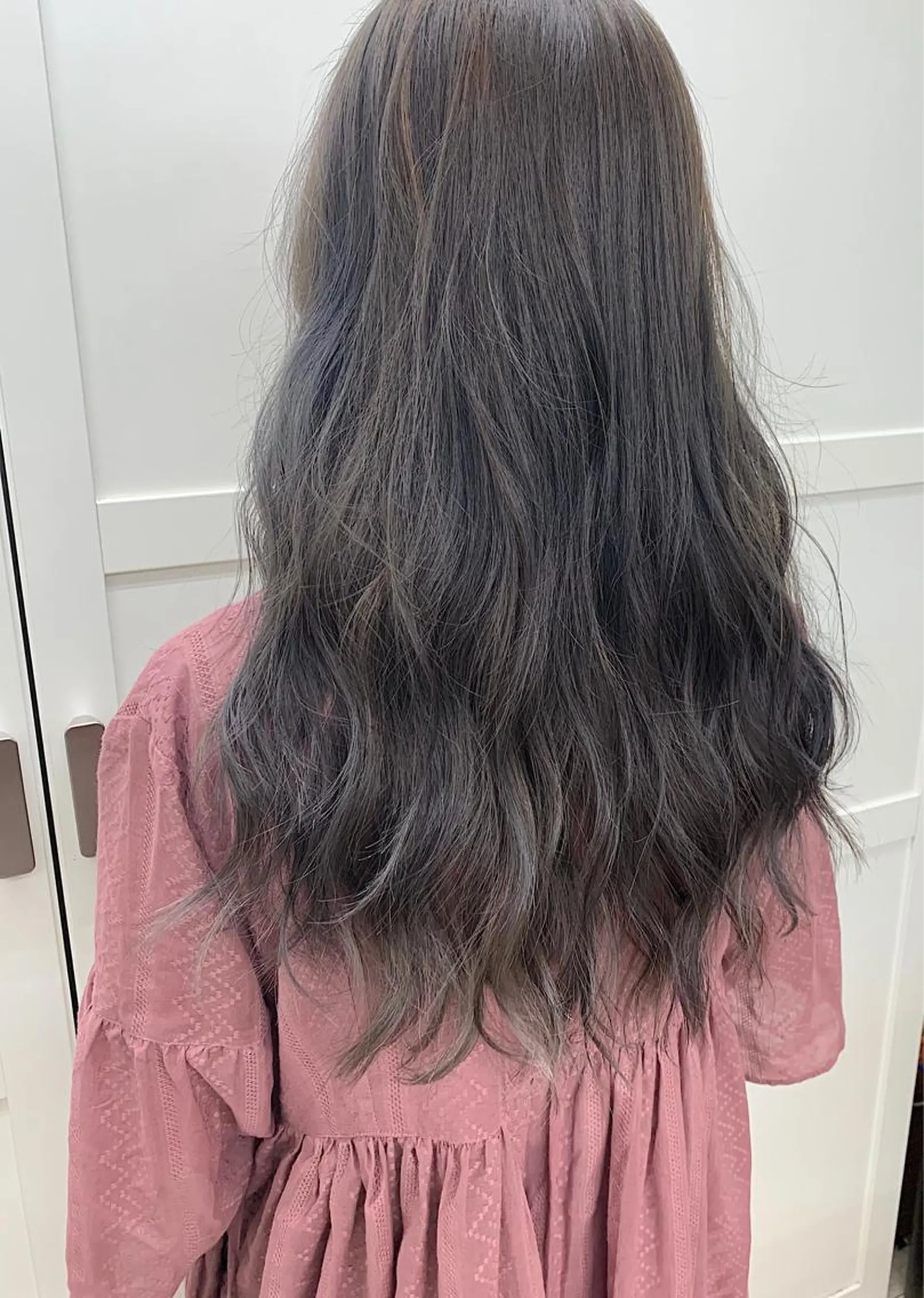 ロング アッシュ ハイライト ハットリ /北習志野のヘアスタイル