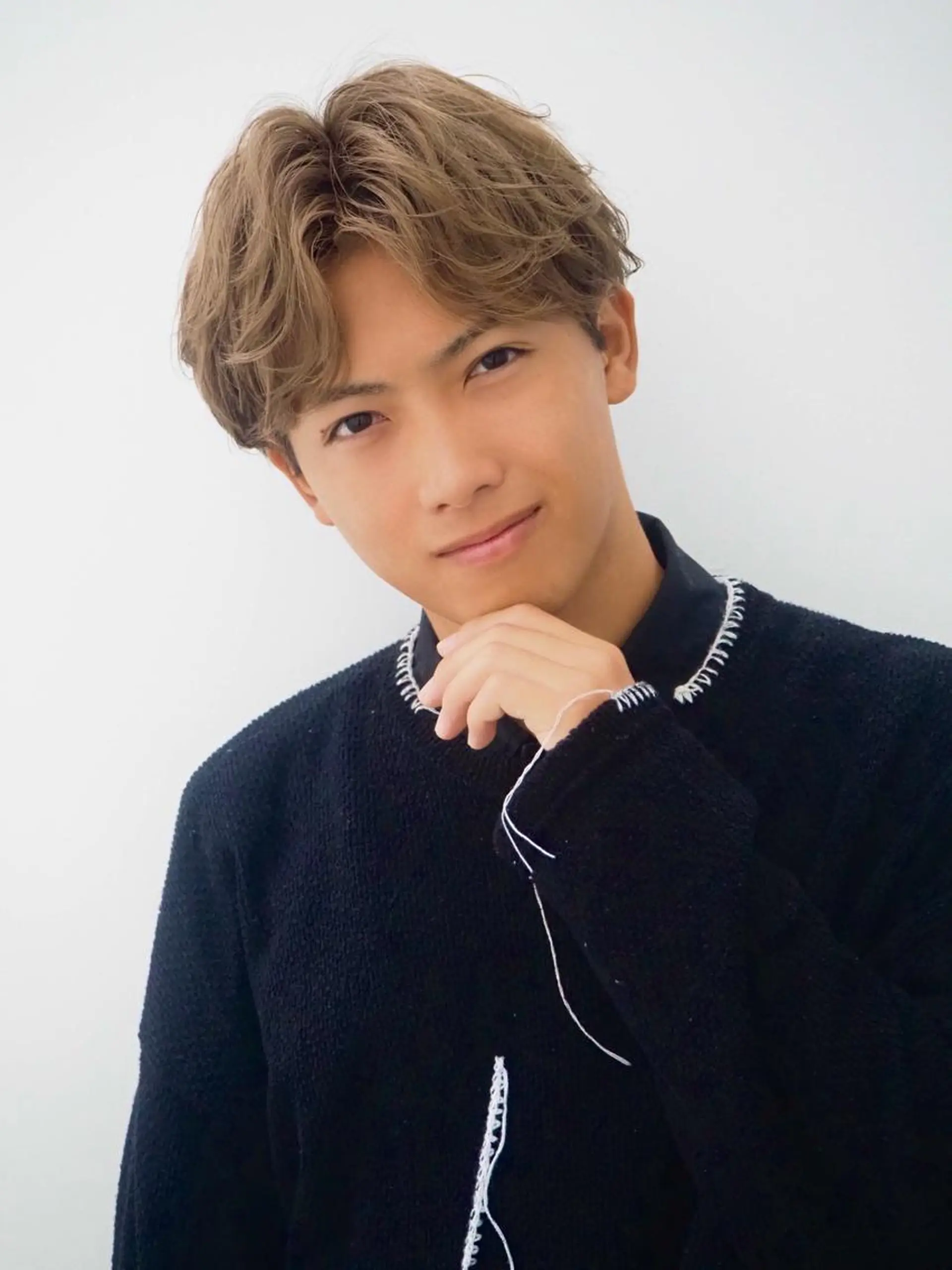 メンズ センターパート メンズ韓国風 波巻き/ツイスパ ⭐️岡安のヘアスタイル