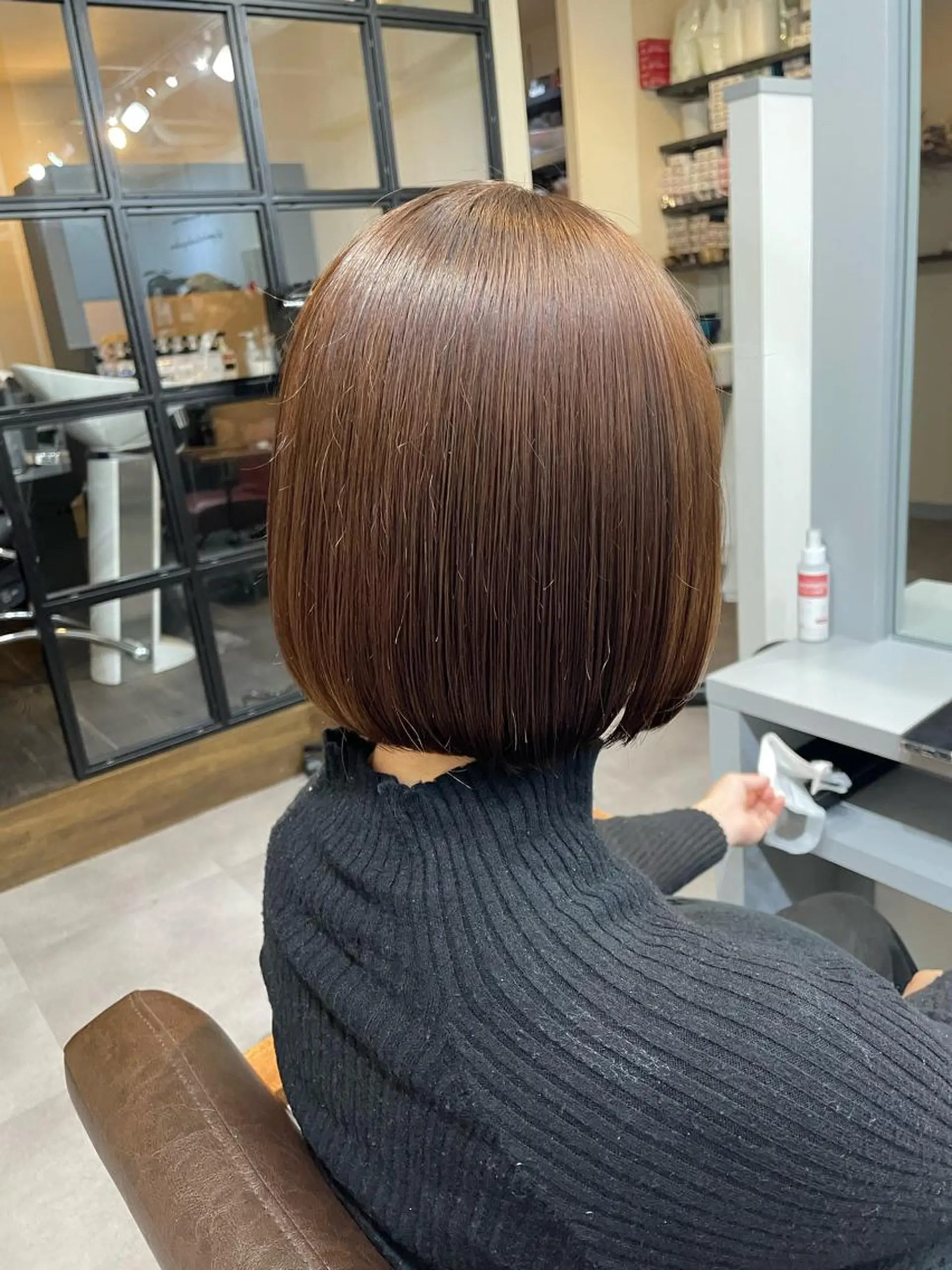 ショート カラー ブラウンカラー monami 山本華菜のヘアスタイル