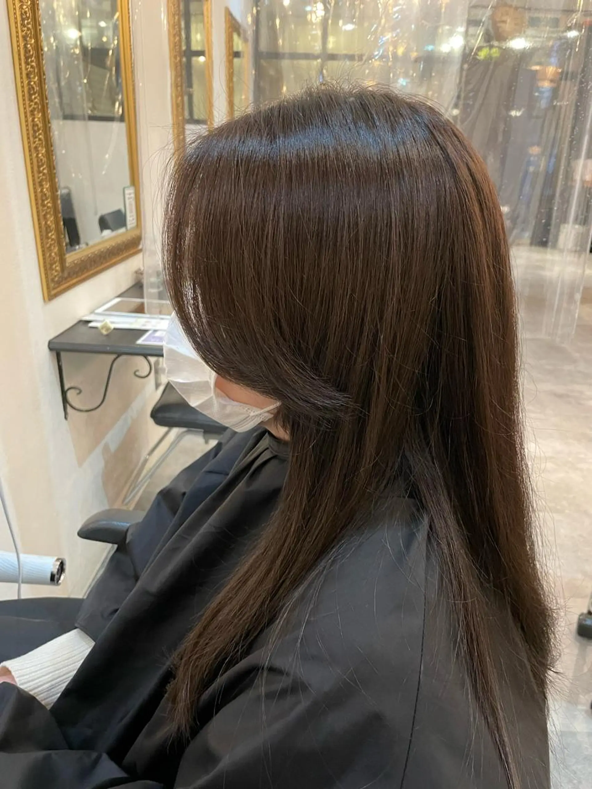 ミディアム カラー N° jillva 腰山 菜々美のヘアスタイル