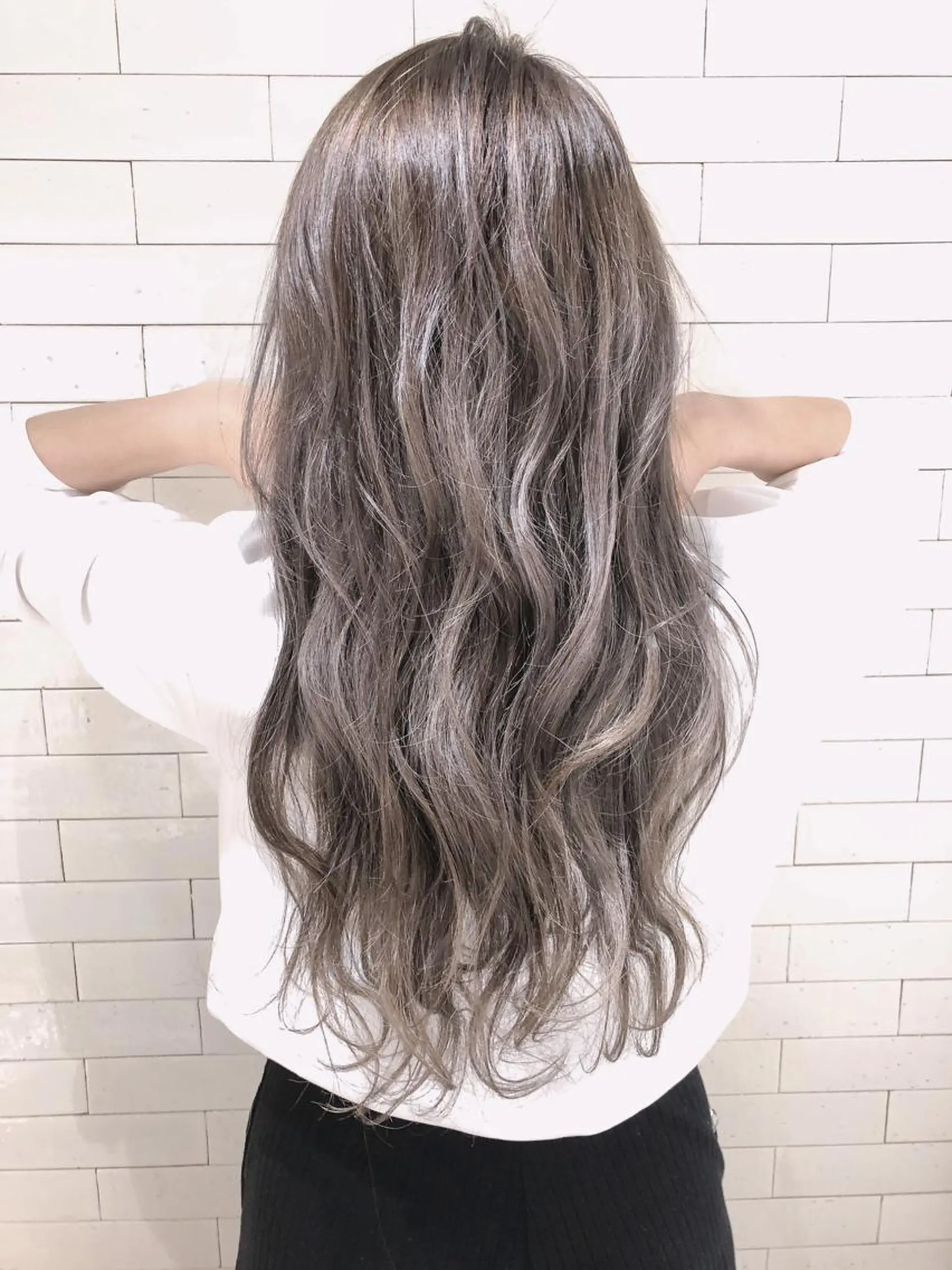 セミロング アッシュ ボブ ハイライト 髪質改善 レイヤーカット 竹内ケンゴ🇰🇷 EIGHT藤沢のヘアスタイル