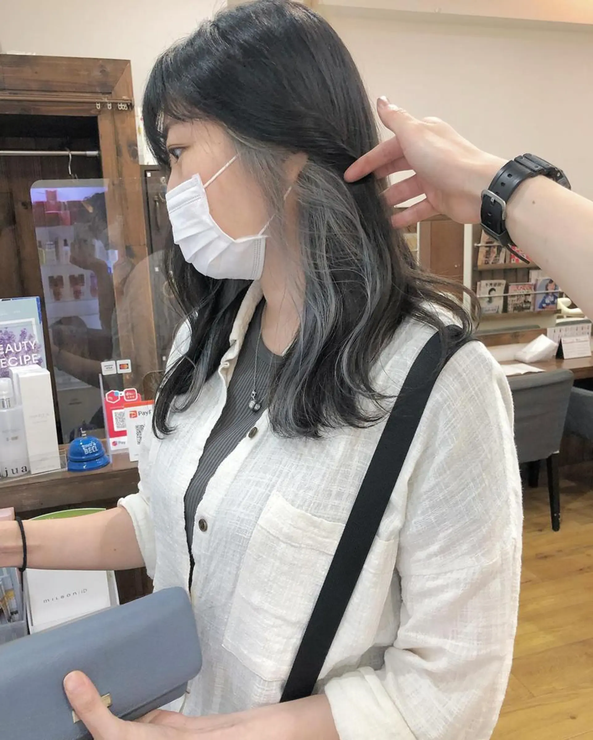 カラー アディクシーカラー アッシュ ブリーチ ダブルカラー イヤリングカラー 🌈ハイトーン/ ワタル🌈のヘアスタイル