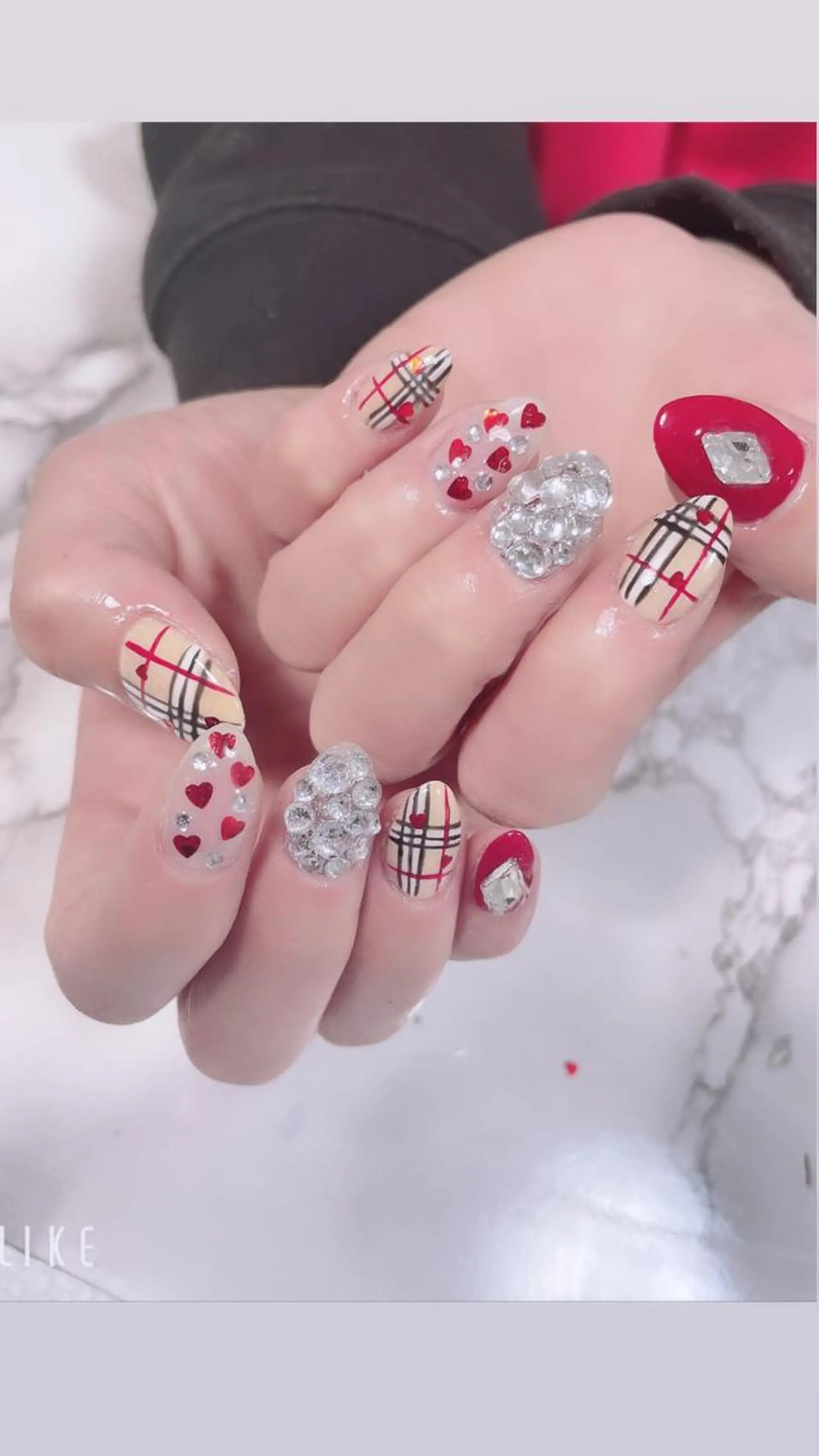 ネイル 高草木 桃香のネイルデザイン