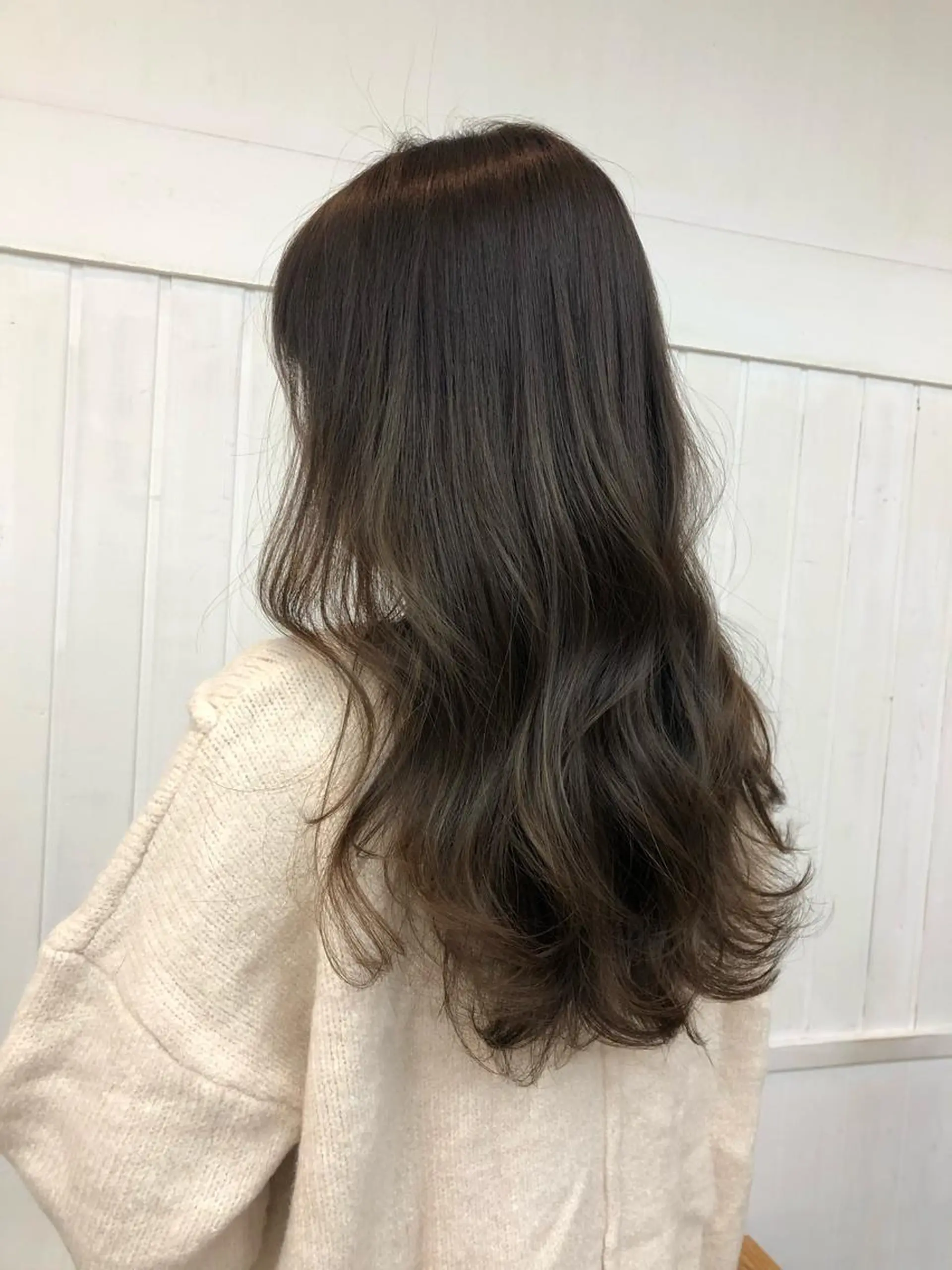 ロング カラー ヘアアレンジ アディクシーカラー アッシュ ベージュカラー 黒髪 ブリーチ カット ヘアカラー JURI🤎 ワンカールレイヤーのヘアスタイル