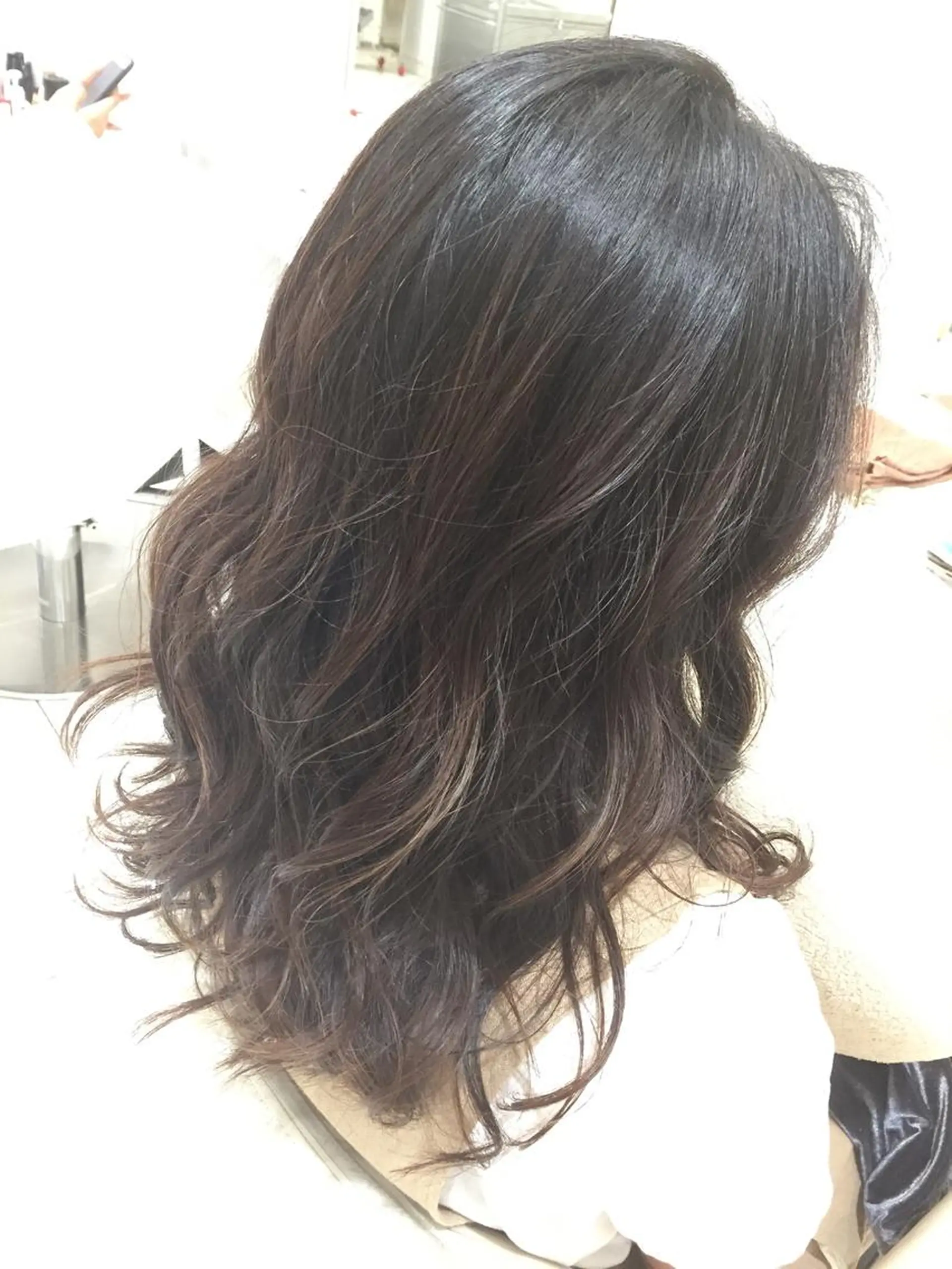 セミロング ハイライト 日野・八王子レイヤー ワタナベリョウマのヘアスタイル