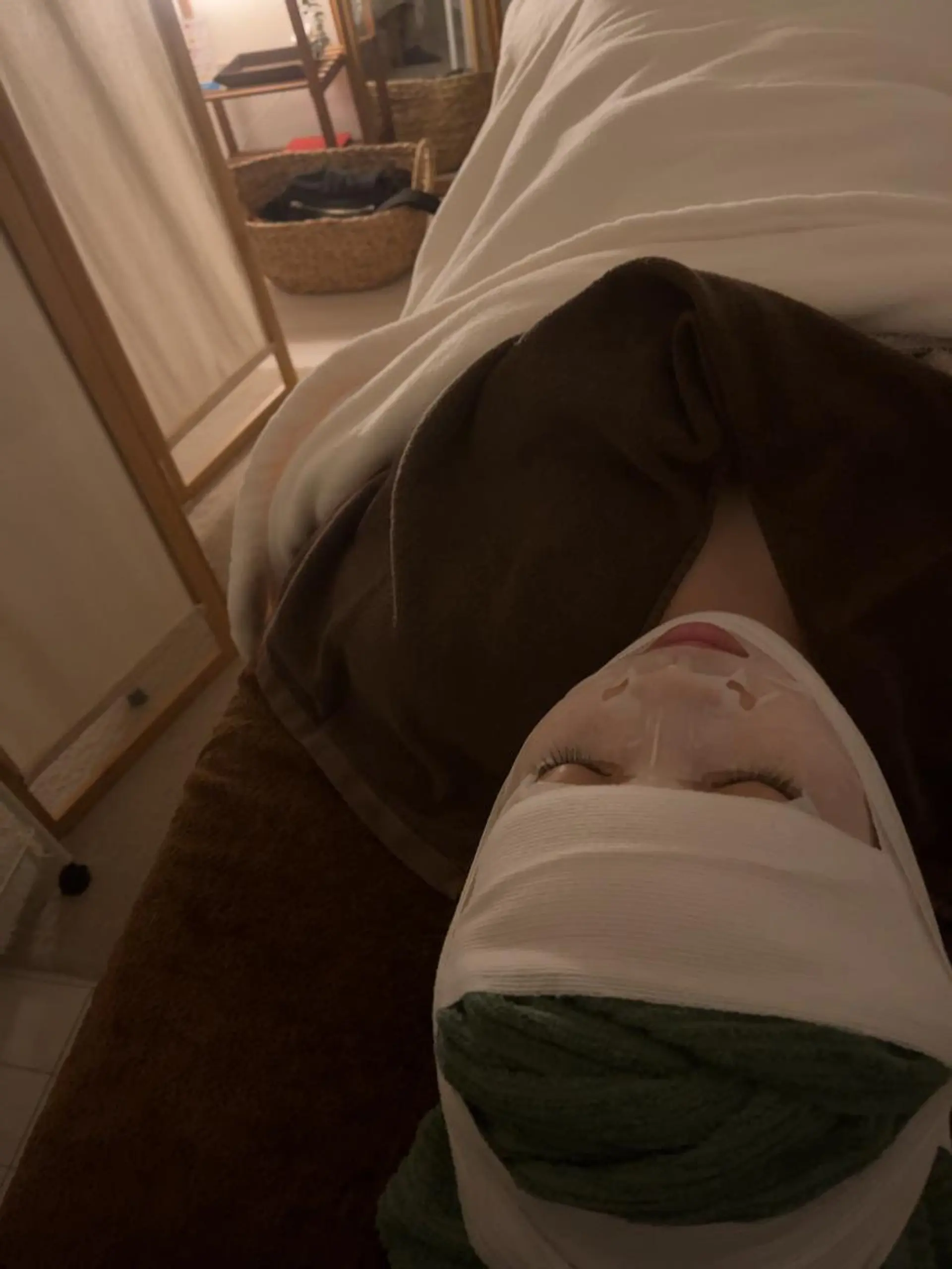 ショート カラー パーマ ヘアアレンジ メンズ キッズ ネイル マツエク・マツパ アイブロウ 頭痛•小顔専門 温ヘッド【jiu】のエステ・リラクイメージ