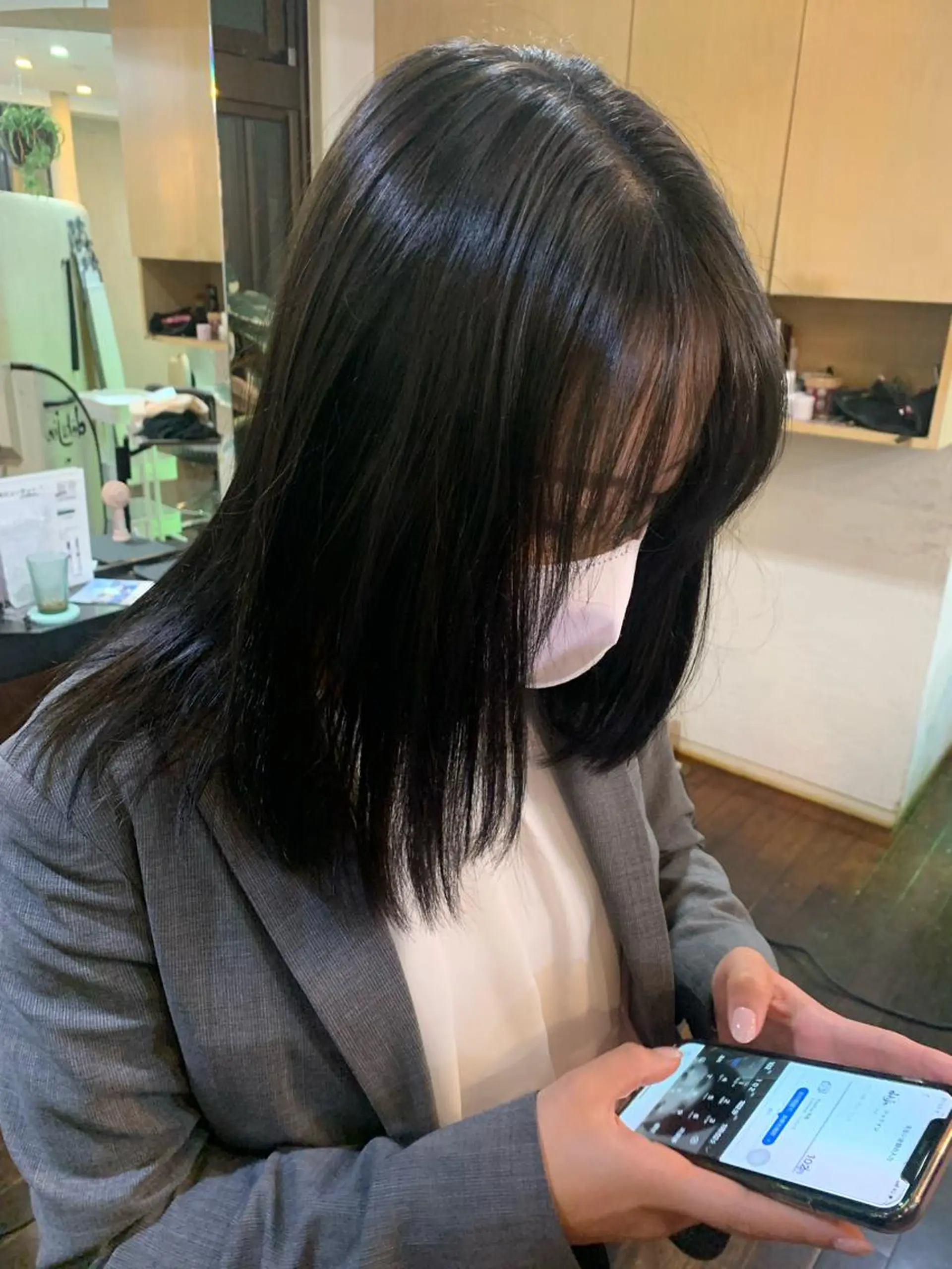 セミロング カラー カット ヘアカラー トリートメント ヘアセット 角戸 りおのヘアスタイル