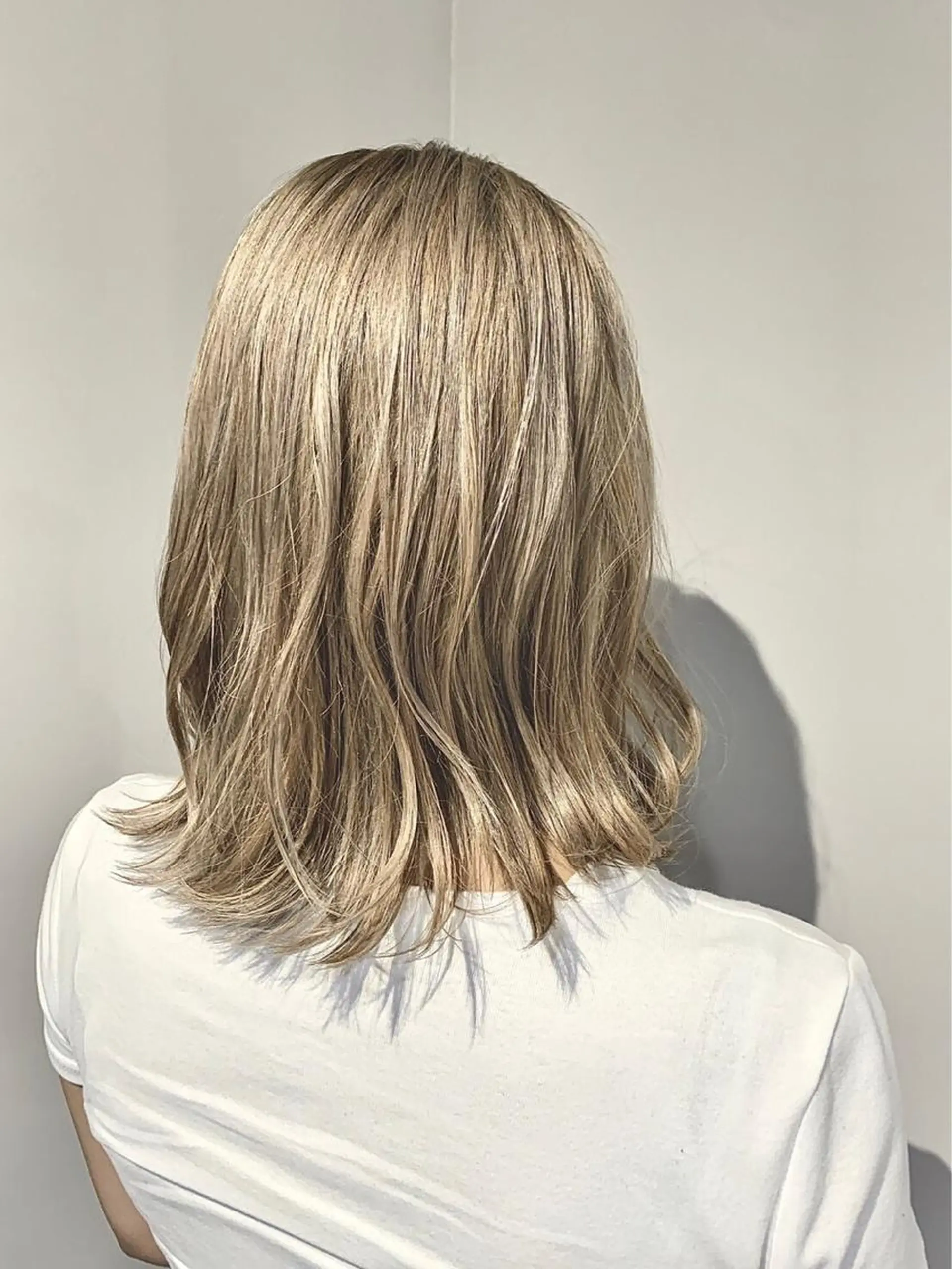 ミディアム ヘアカラー 小川 舜人のヘアスタイル