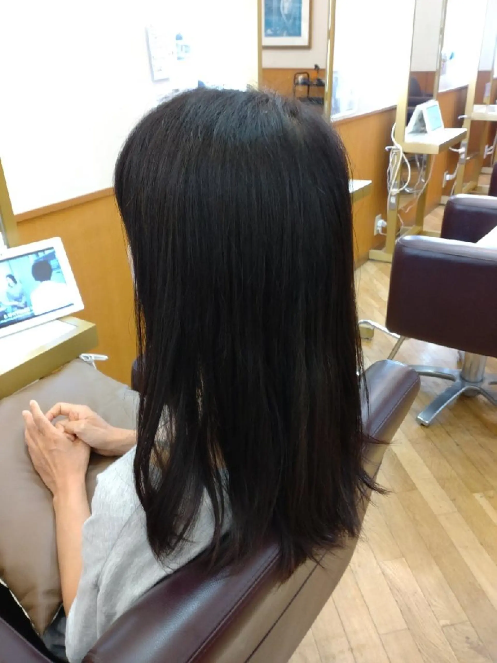 ミディアム 仮屋 敬介のヘアスタイル