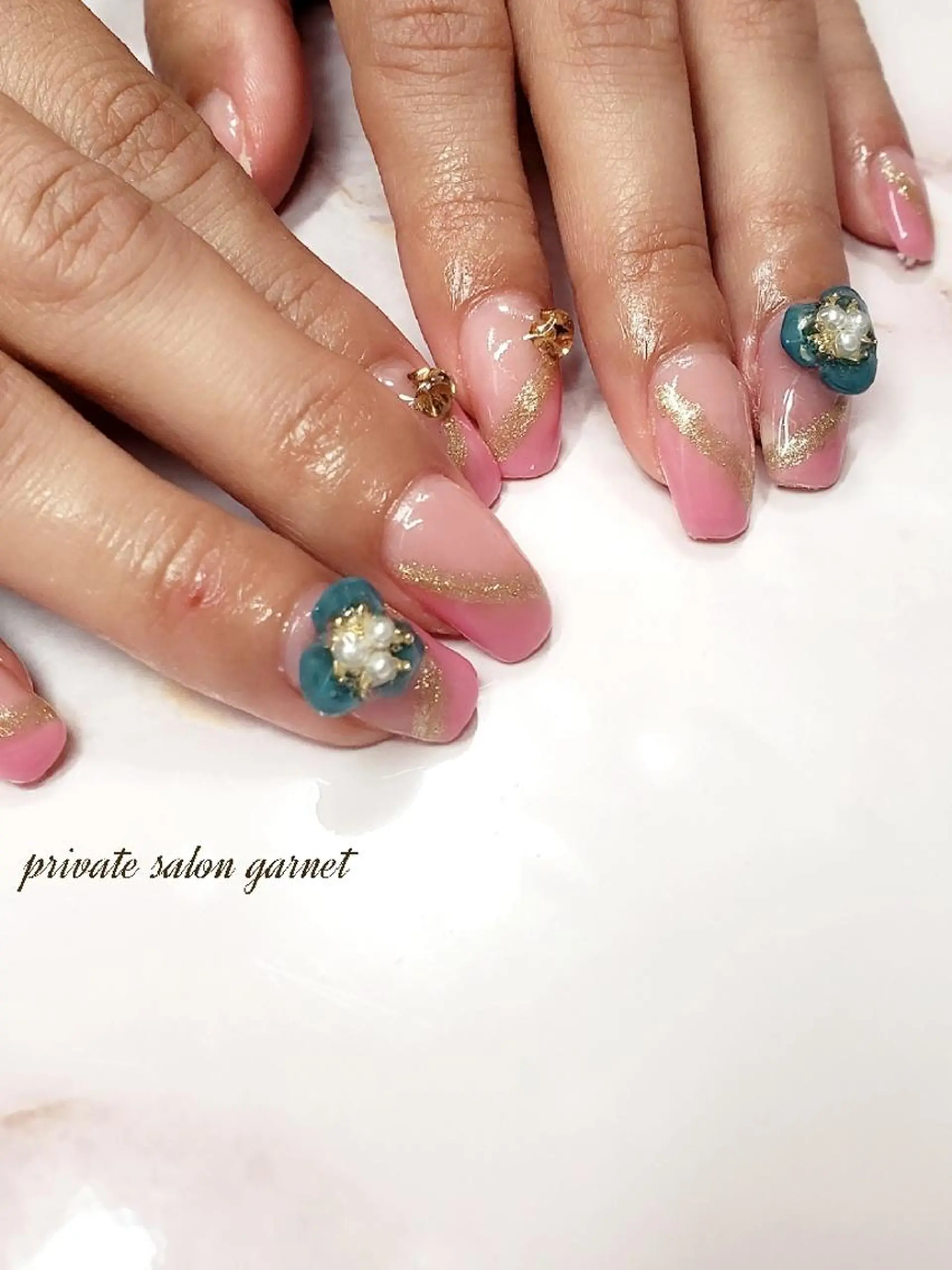 ネイル フレンチネイル Garnet nailのネイルデザイン