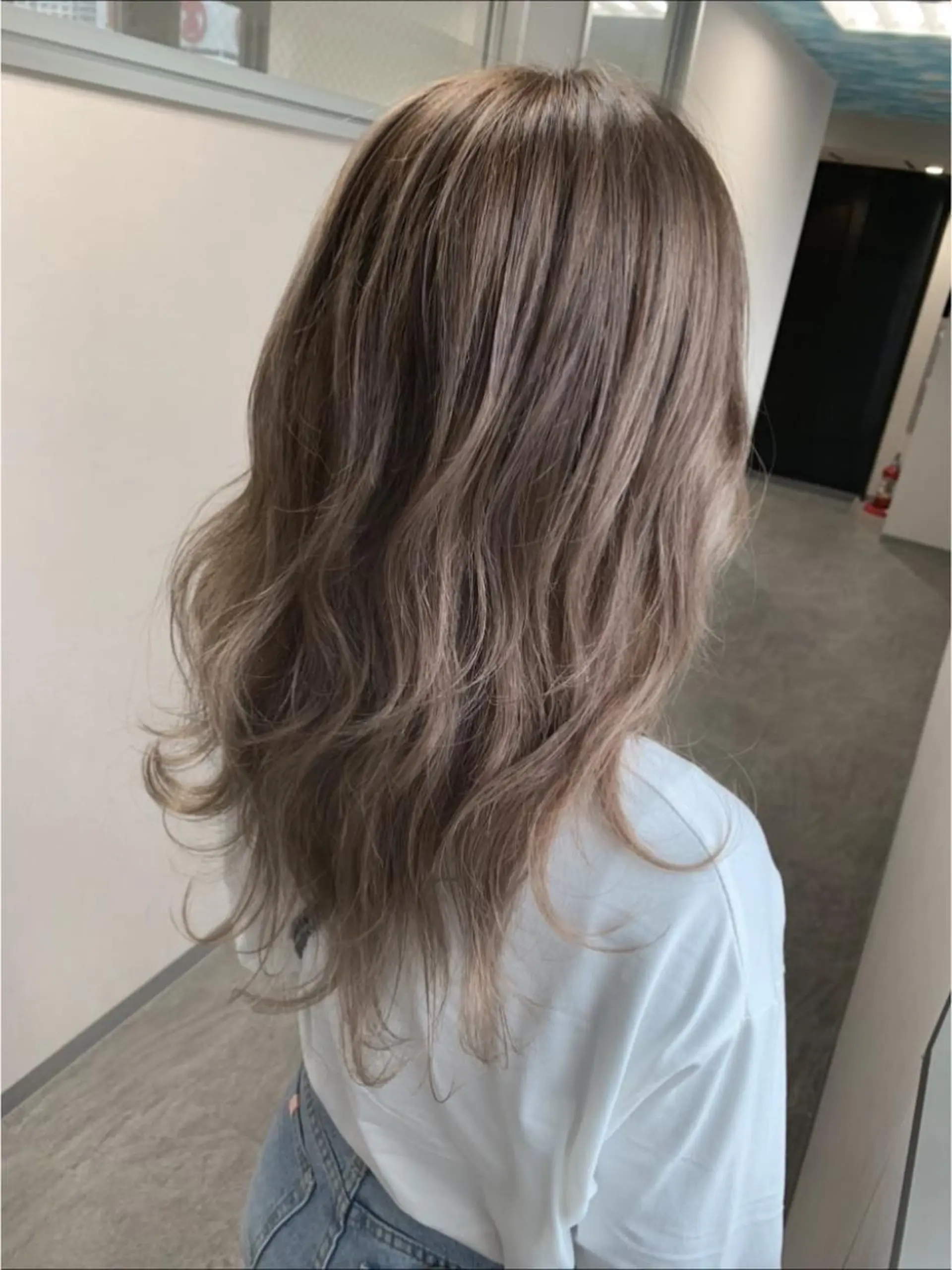 セミロング ヘアカラー 松井那津子 /ハイライトブリーチのヘアスタイル