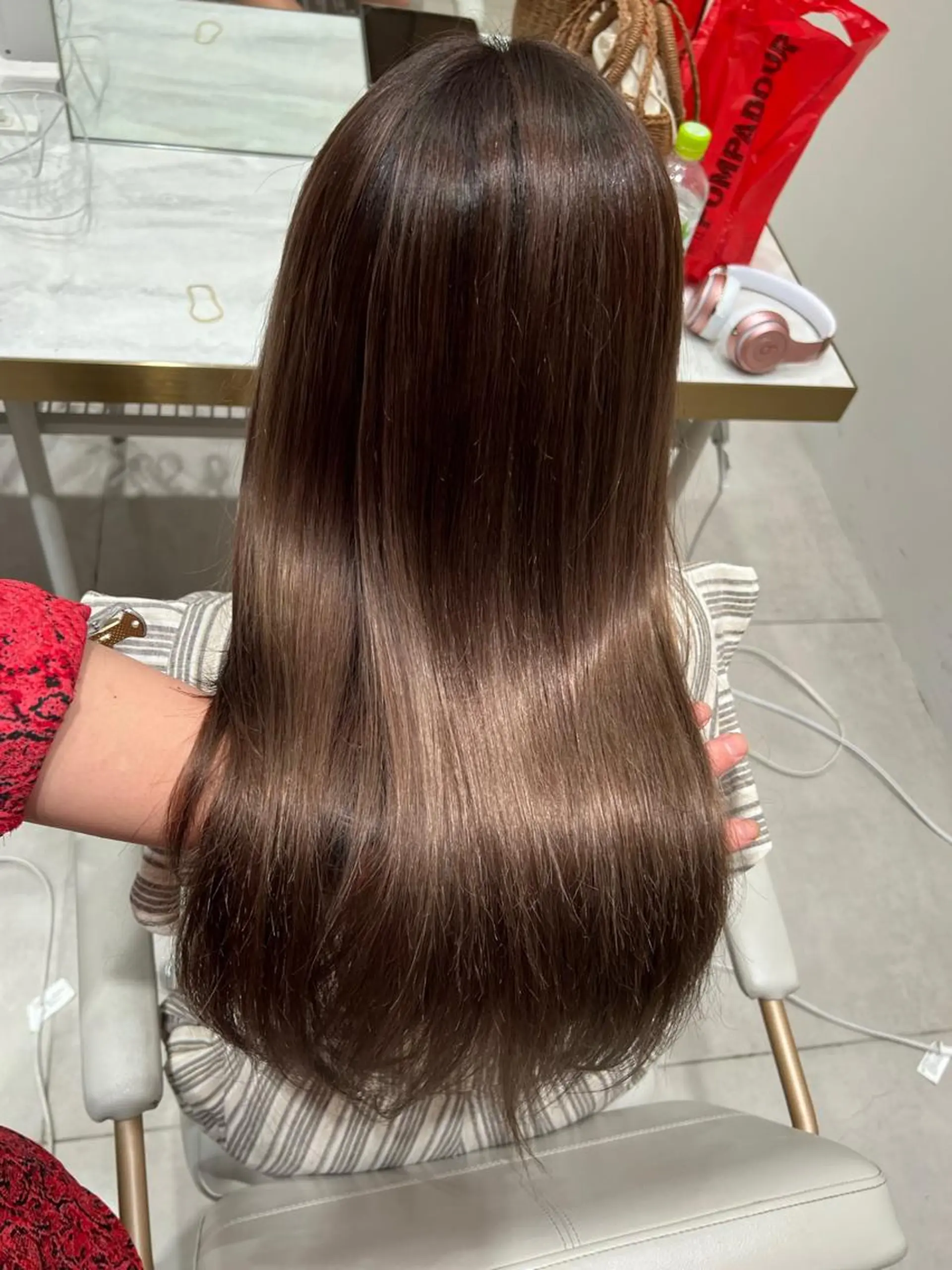 ロング カラー 切りっぱなしボブ ブリーチ グレージュ イルミナカラー インナーカラー カット ヘアカラー トリートメント レイヤー専門家 ダブルカラー修のヘアスタイル