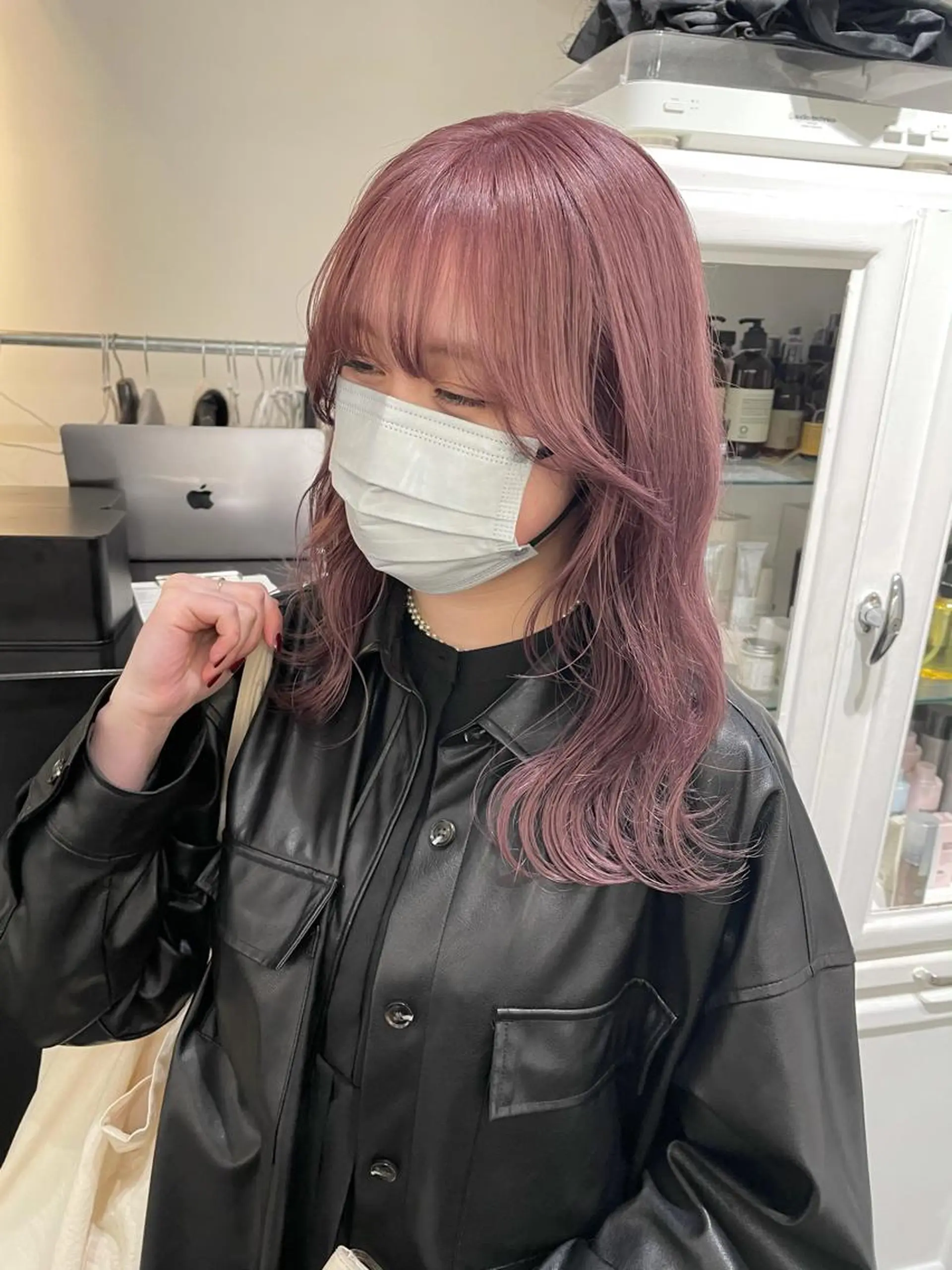 セミロング カラー ヘアアレンジ ブリーチ ピンクカラー ヘアセット 艶ハイトーン/ヘア アレンジAYAKAのヘアスタイル