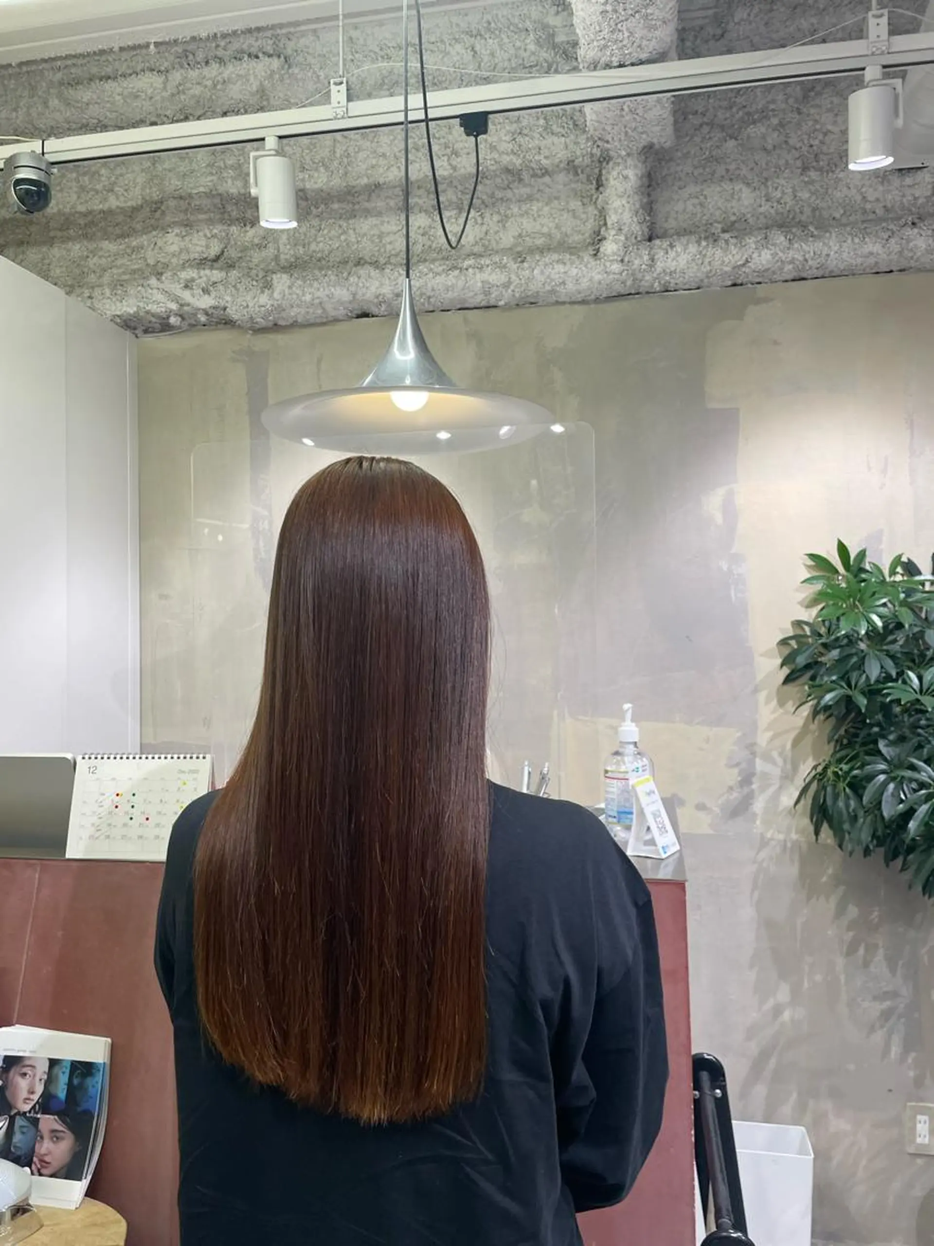 ロング パーマ ストレートパーマ 安達 萌花のヘアスタイル