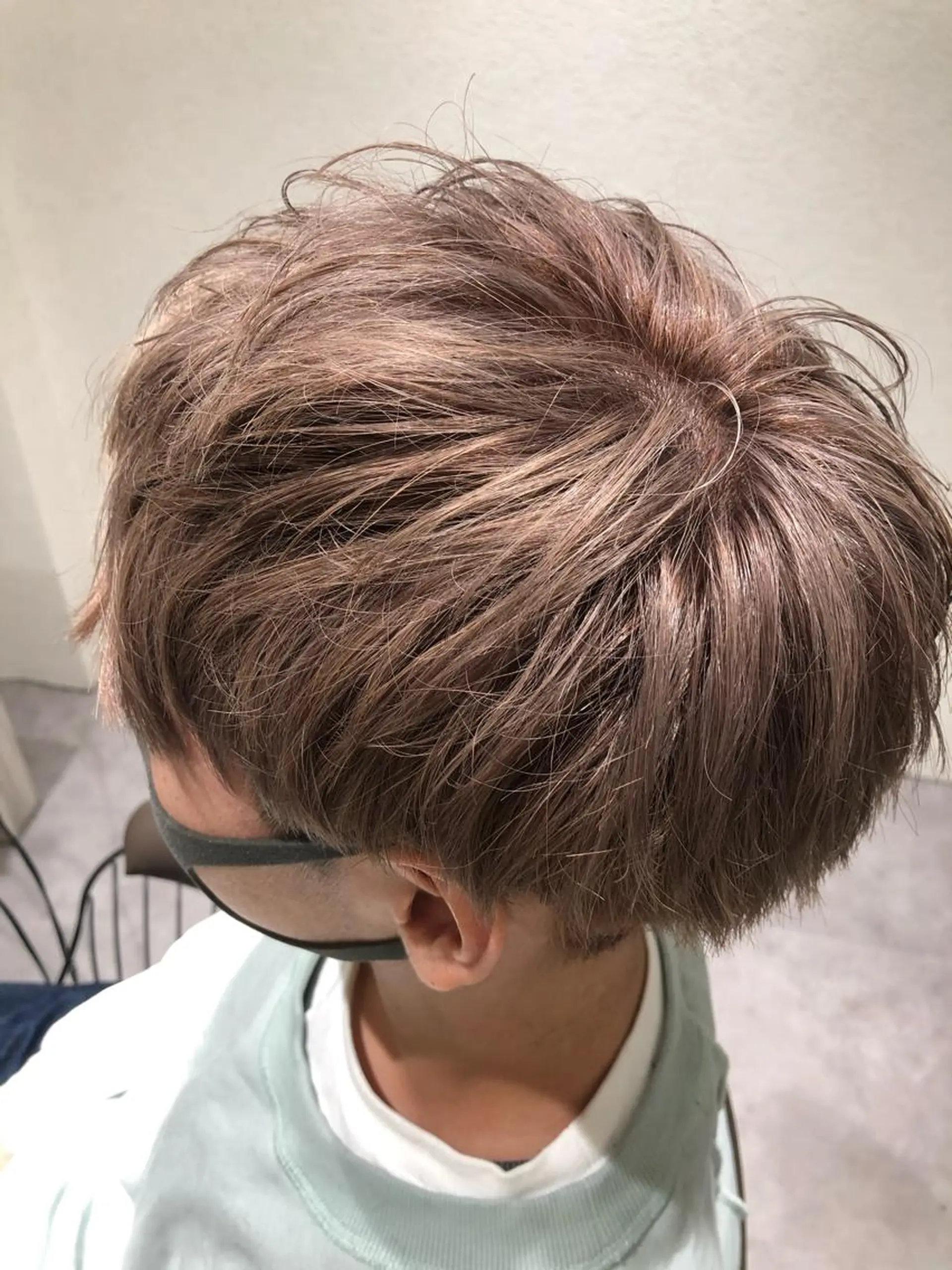 カラー ブリーチ メンズ特化/矢場町駅 徒歩1分/岡本一真のヘアスタイル