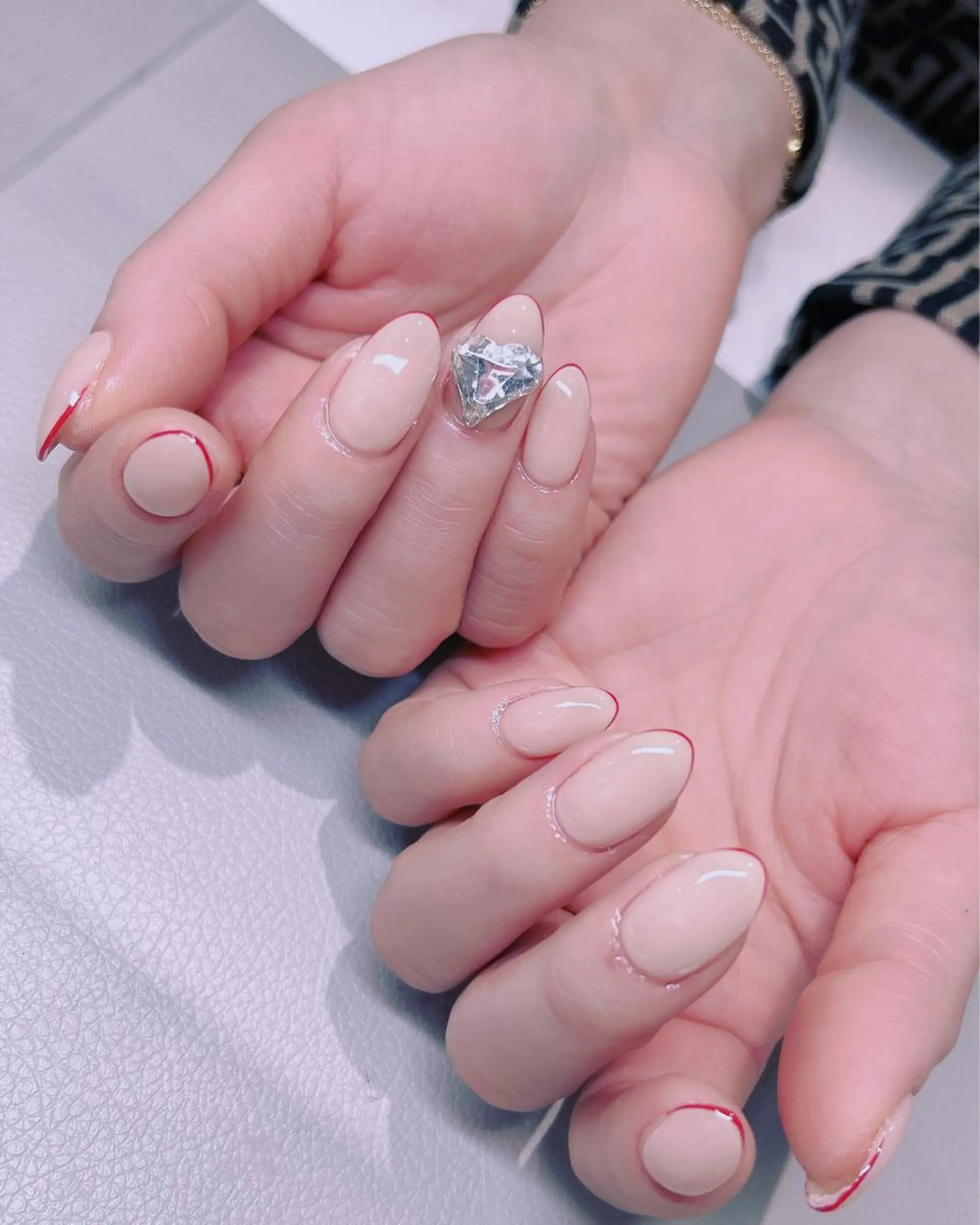 ネイル ストーンネイル 美爪パラジェル導入店 Sunnilyのネイルデザイン