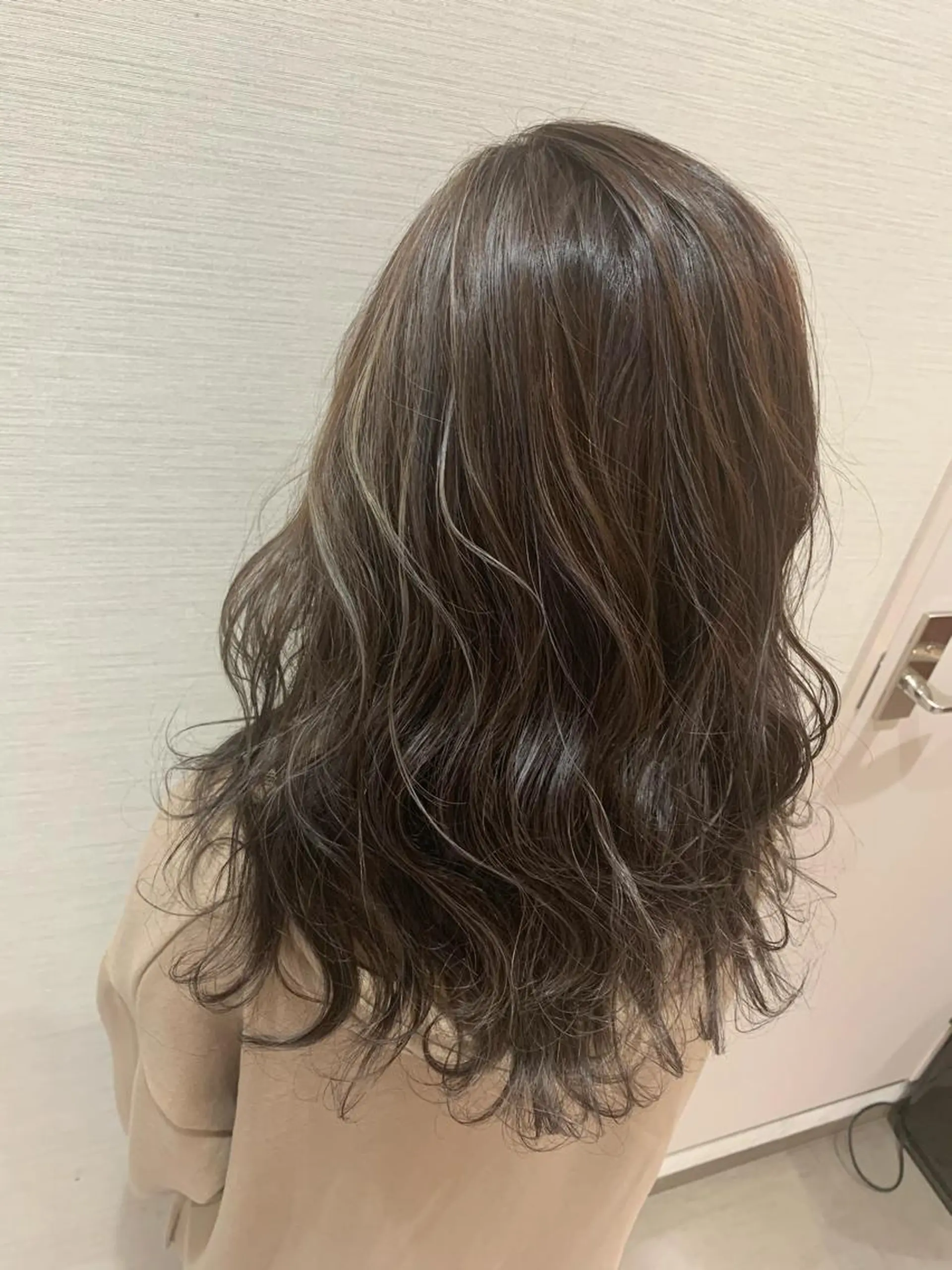 ミディアム カラー 縮毛矯正 トリートメント オージュアソムリエ DAIKI⭐️のヘアスタイル