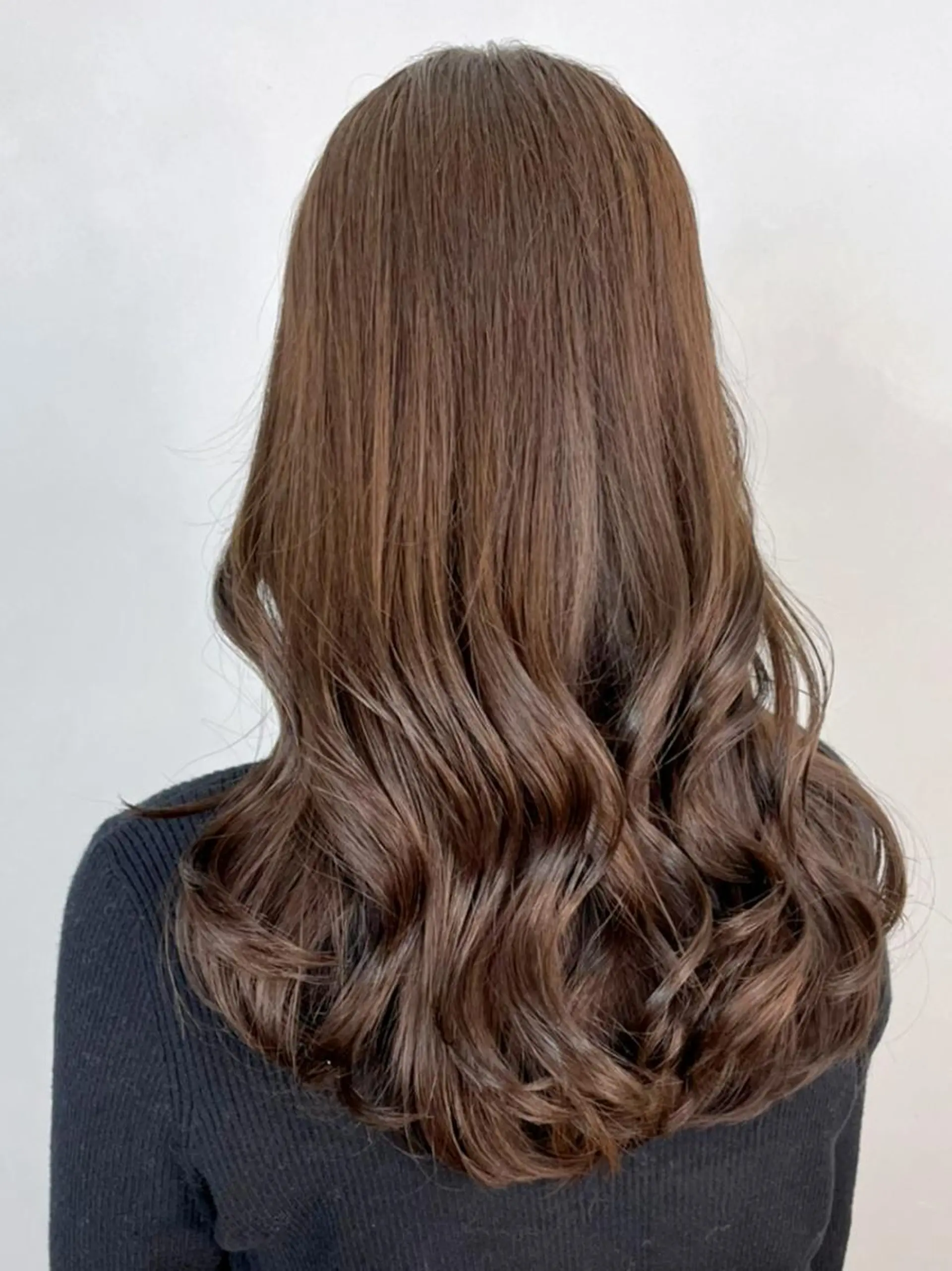 セミロング カラー アッシュ ベージュカラー カット ヘアカラー トリートメント ITbyALBUM 下北沢店のヘアスタイル