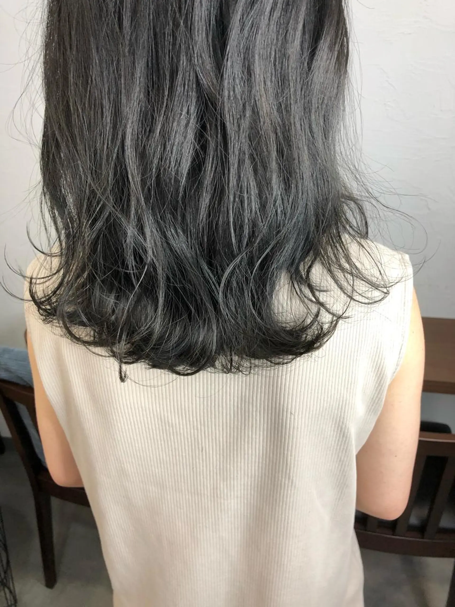 セミロング 髪質改善、縮毛矯正 酸性縮毛矯正のヘアスタイル