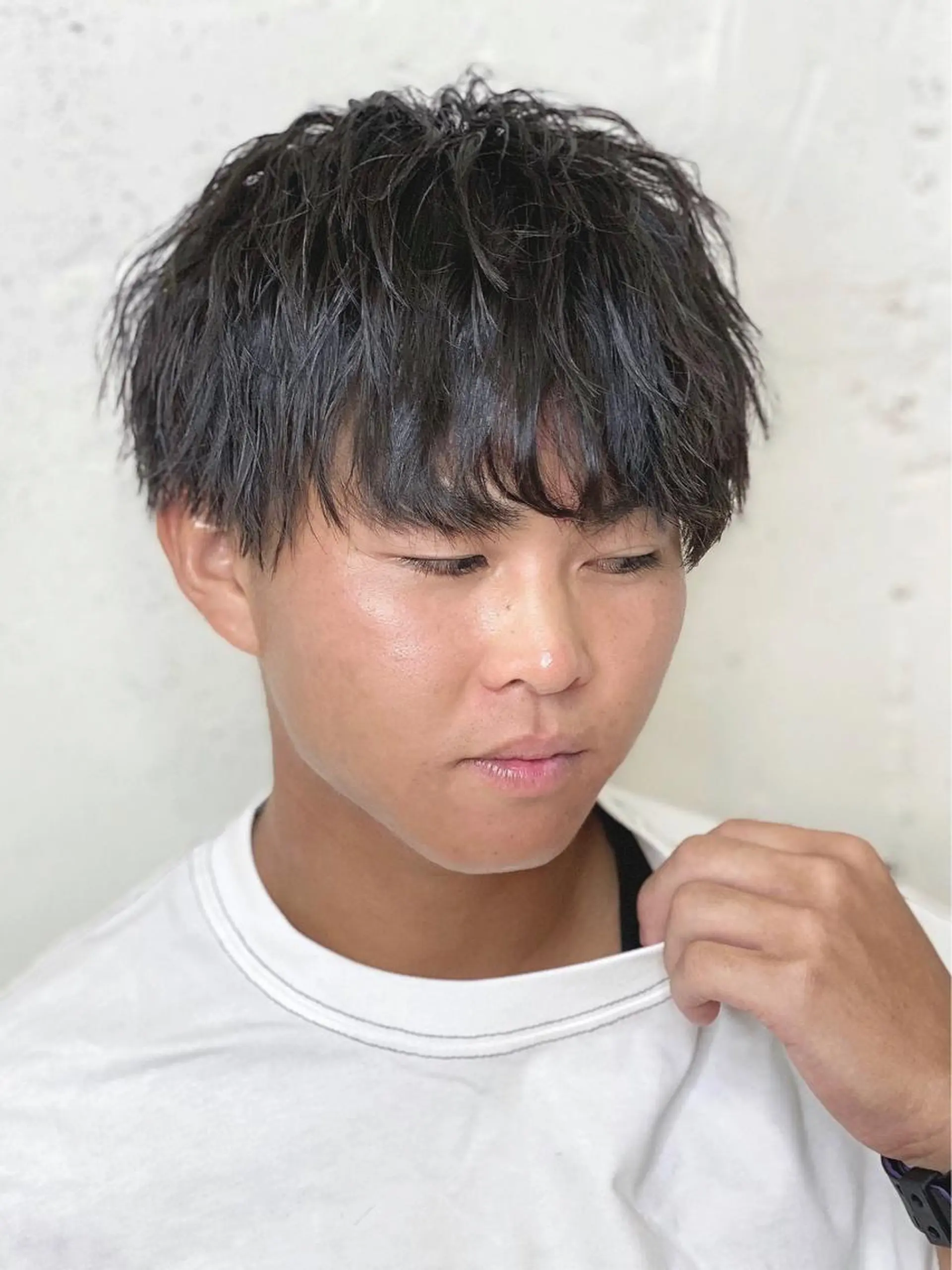 パーマ メンズ 岩倉 諒のヘアスタイル