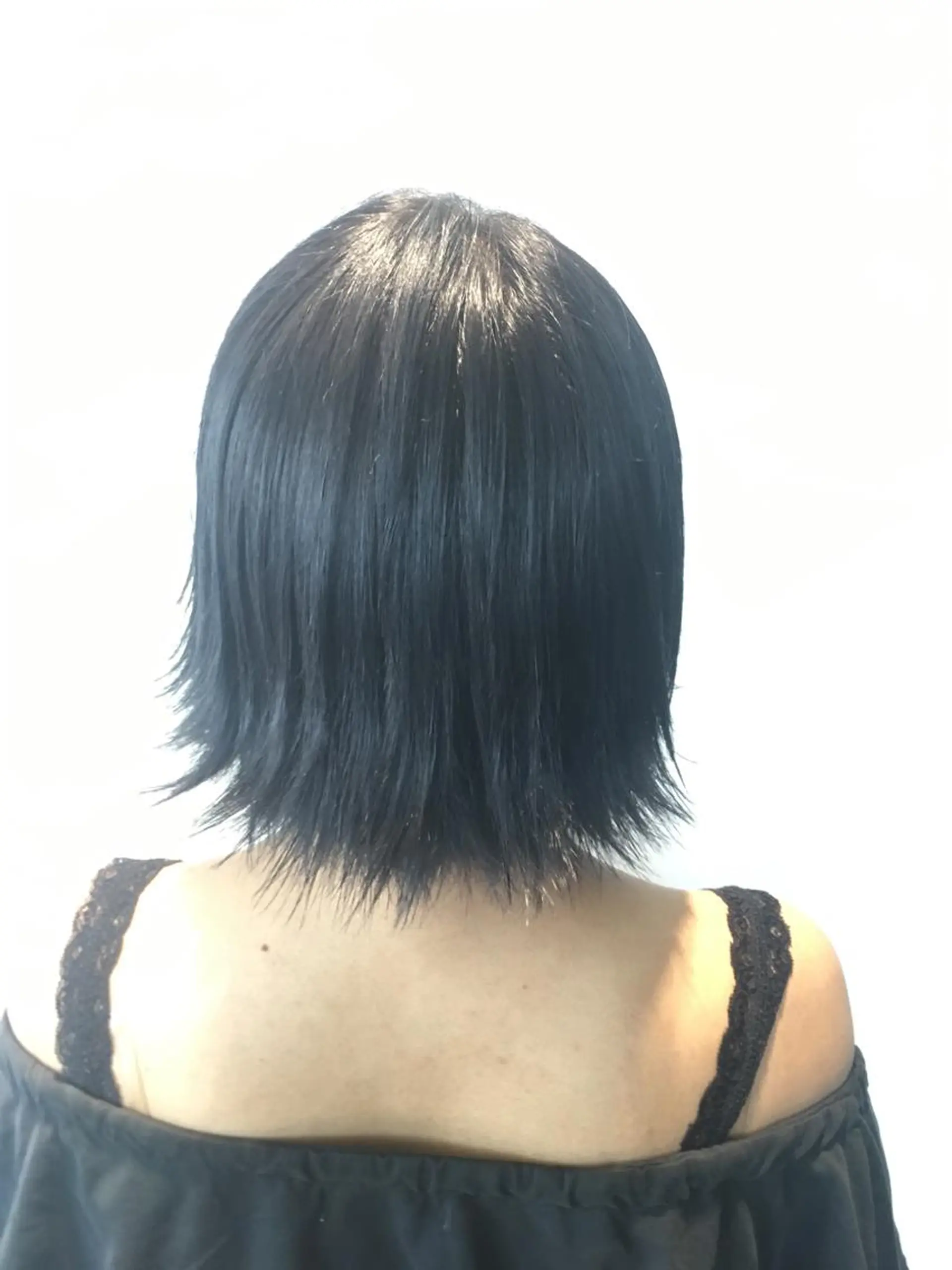 ショート カラー 切りっぱなしボブ ブルーカラー ブルージュ ボブ 韓国美髪矯正✂️ 佐藤ヒロのヘアスタイル