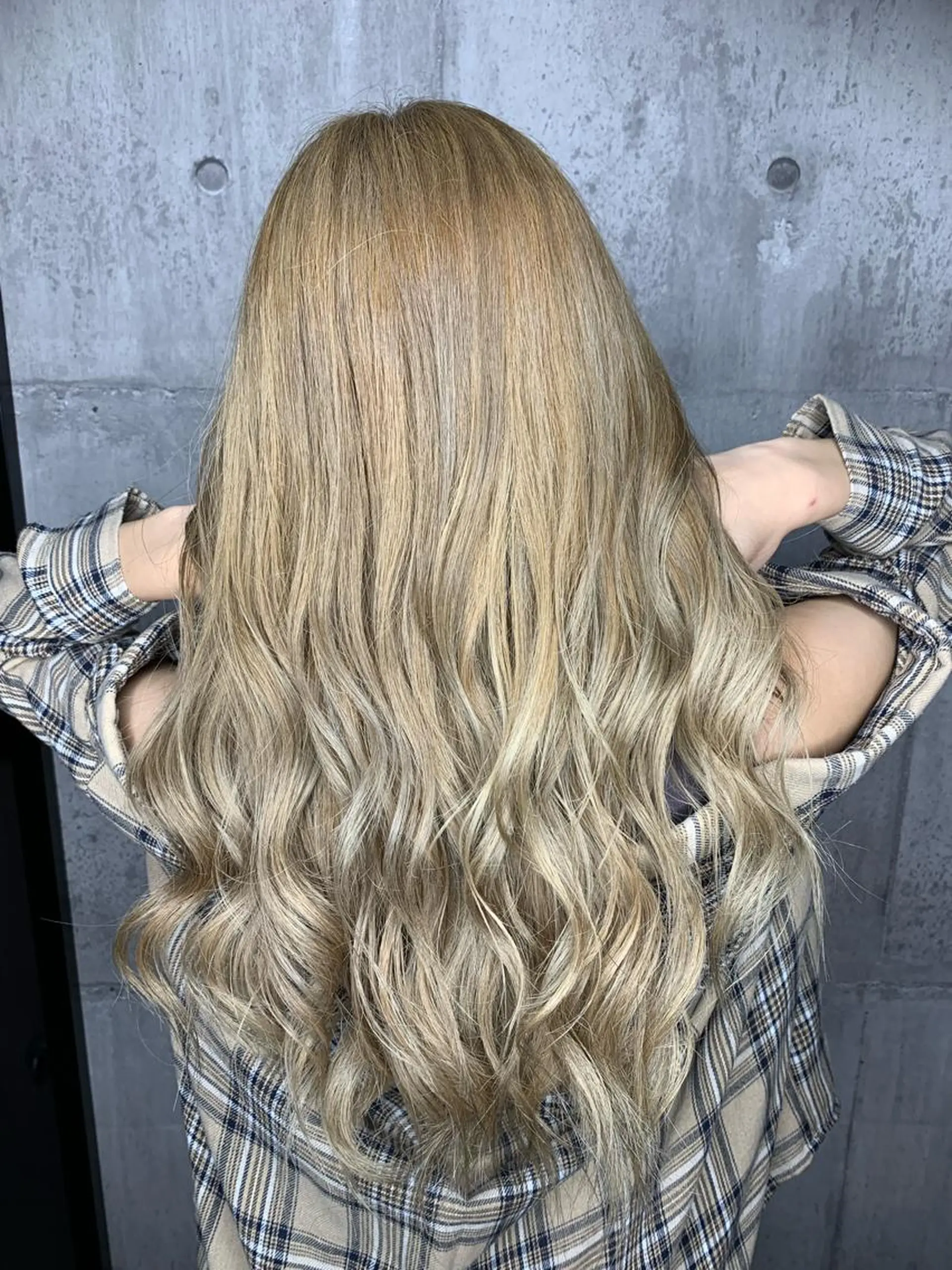 ロング ヘアカラー トリートメント yoshihara yuukiのヘアスタイル