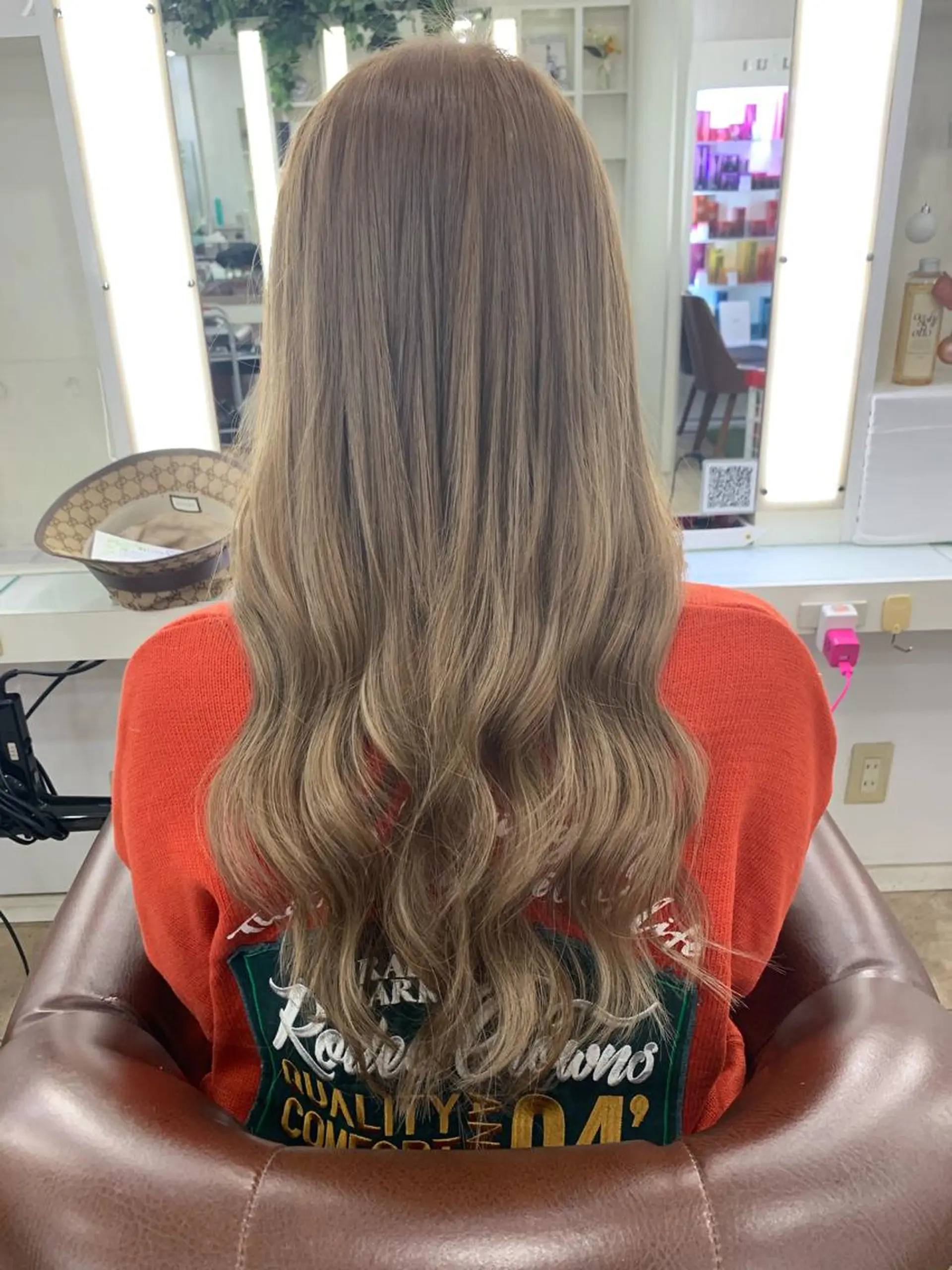 セミロング カラー エクステ 🐥こ ま🐥のヘアスタイル