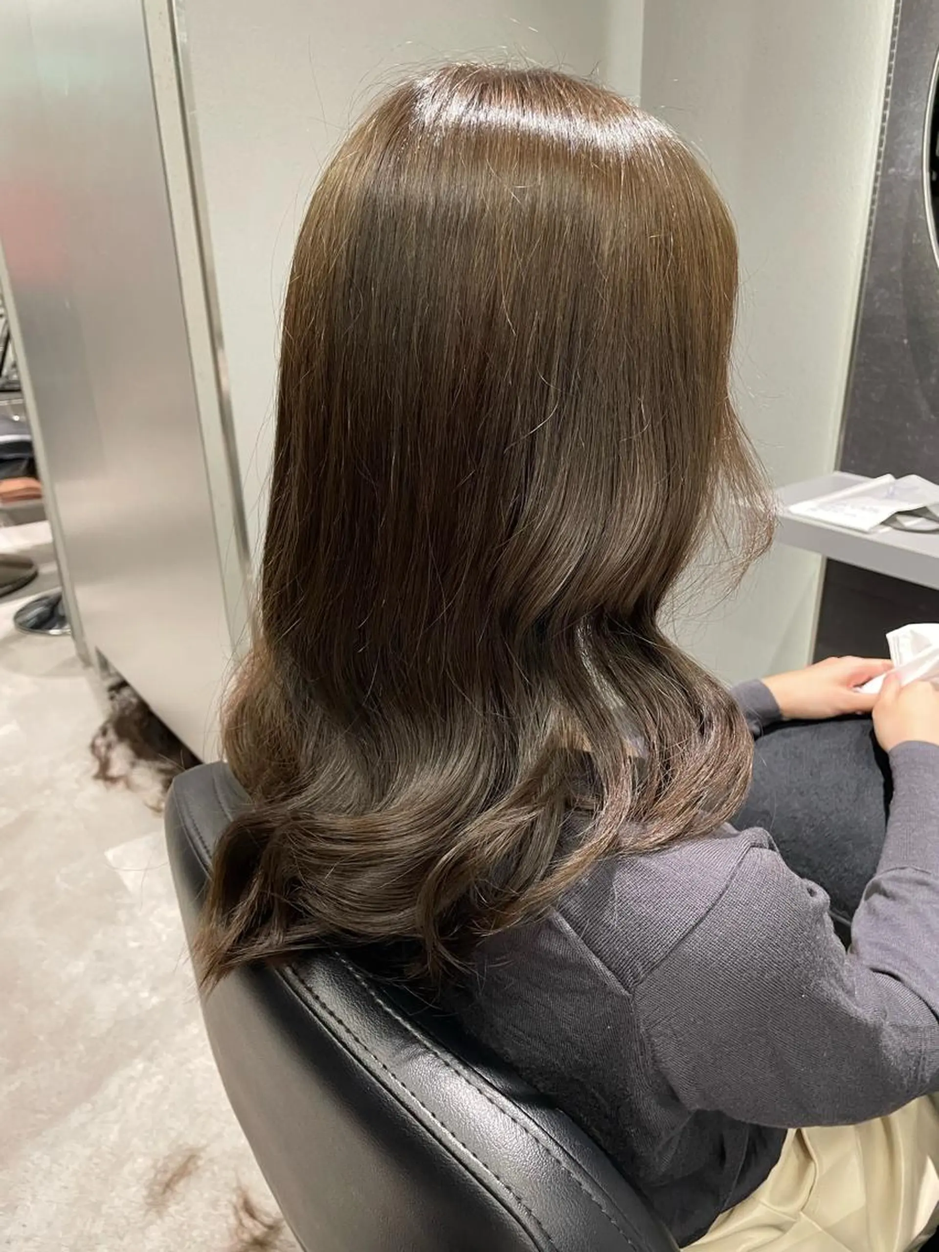 ミディアム カラー 透明感カラー カット ヘアカラー トリートメント luff銀座所属・髪質改善艶髪特化 二瓶　海人のヘアスタイル