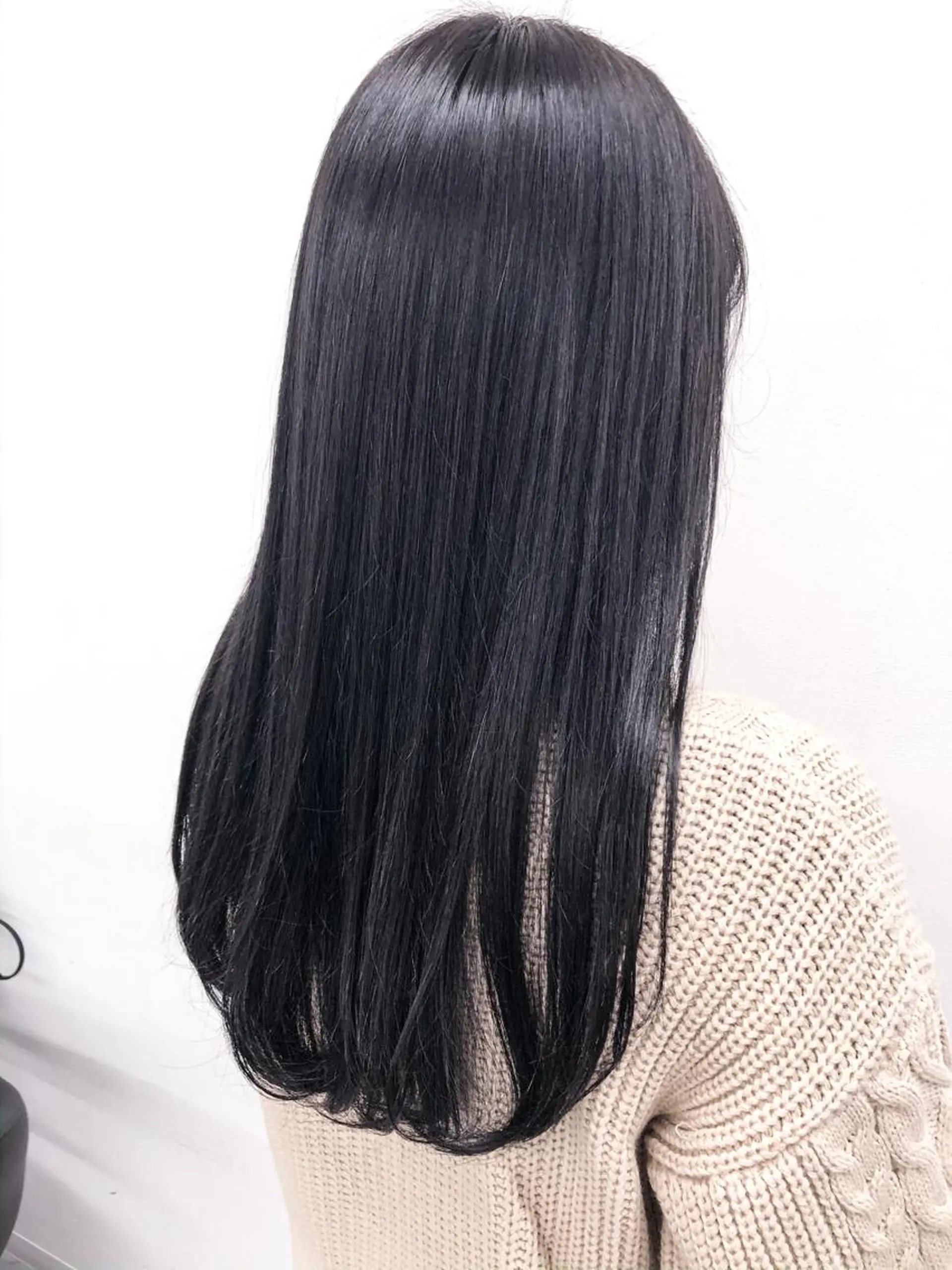 ロング ハイトーン×レイヤー カットTAKUMIのヘアスタイル