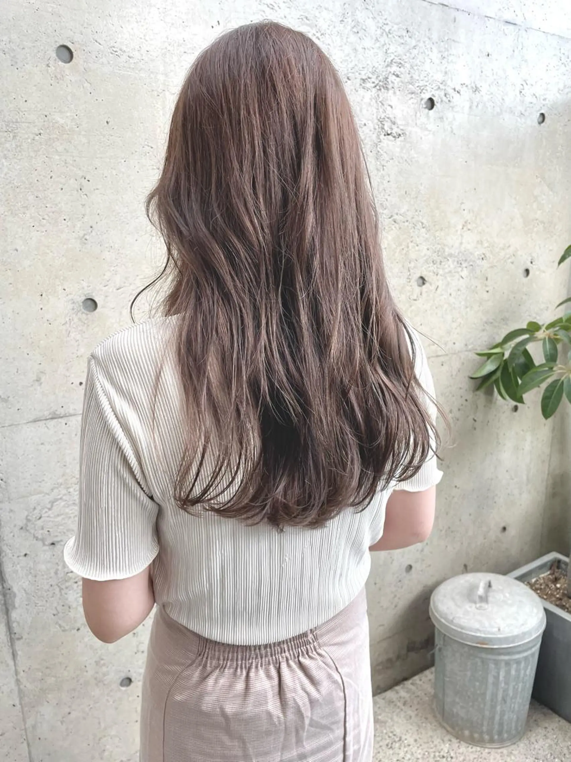 ロング カラー t.（ティードット）所属・日高 香織のヘアスタイル